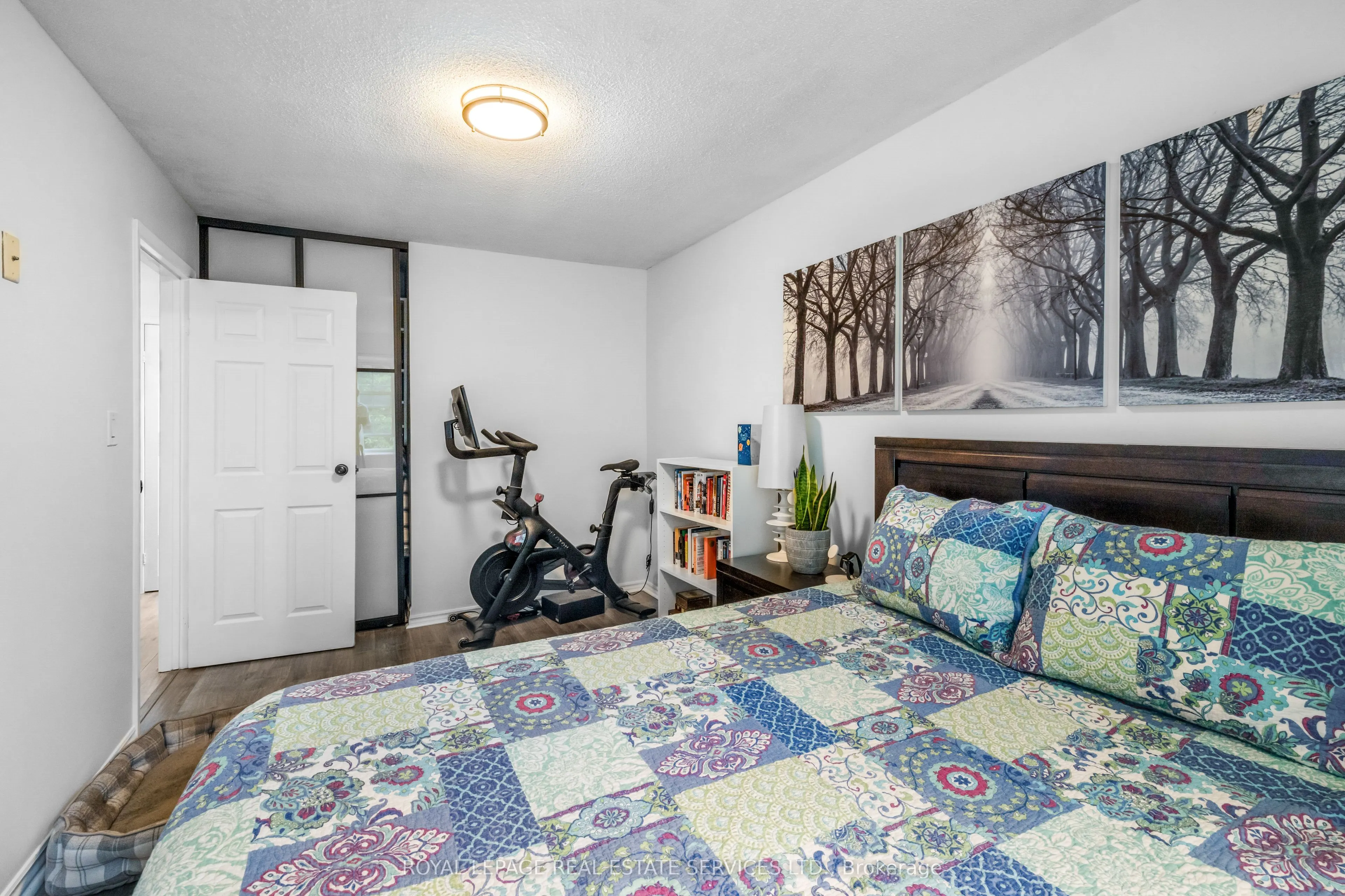 2120 Rathburn Road E, #38