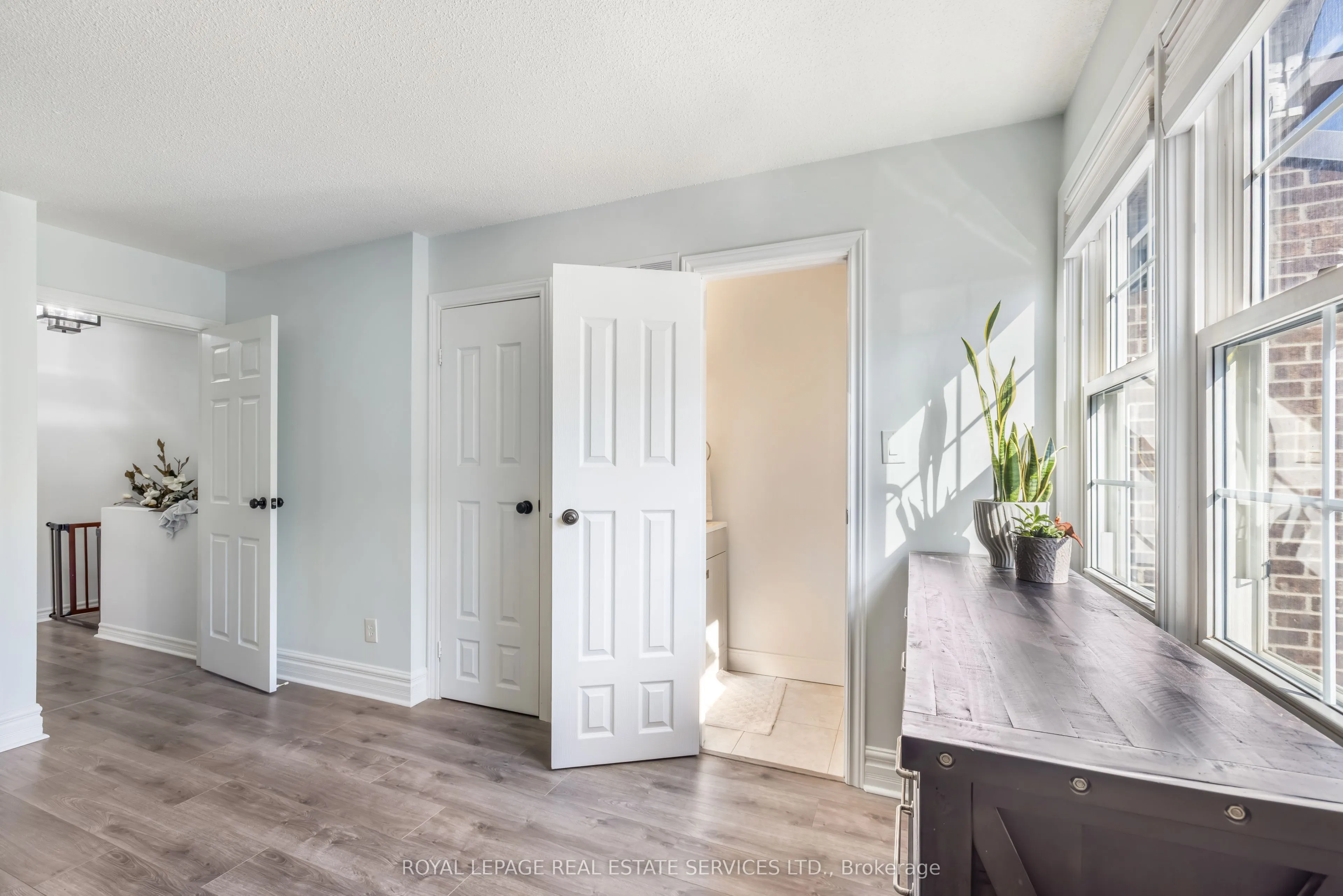 2120 Rathburn Road E, #38