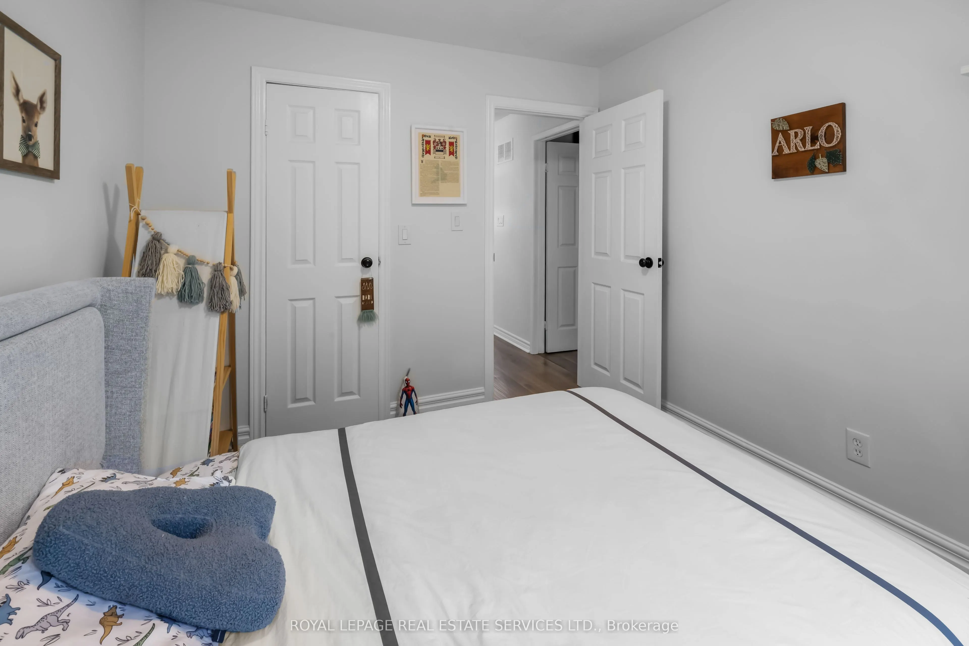 2120 Rathburn Road E, #38