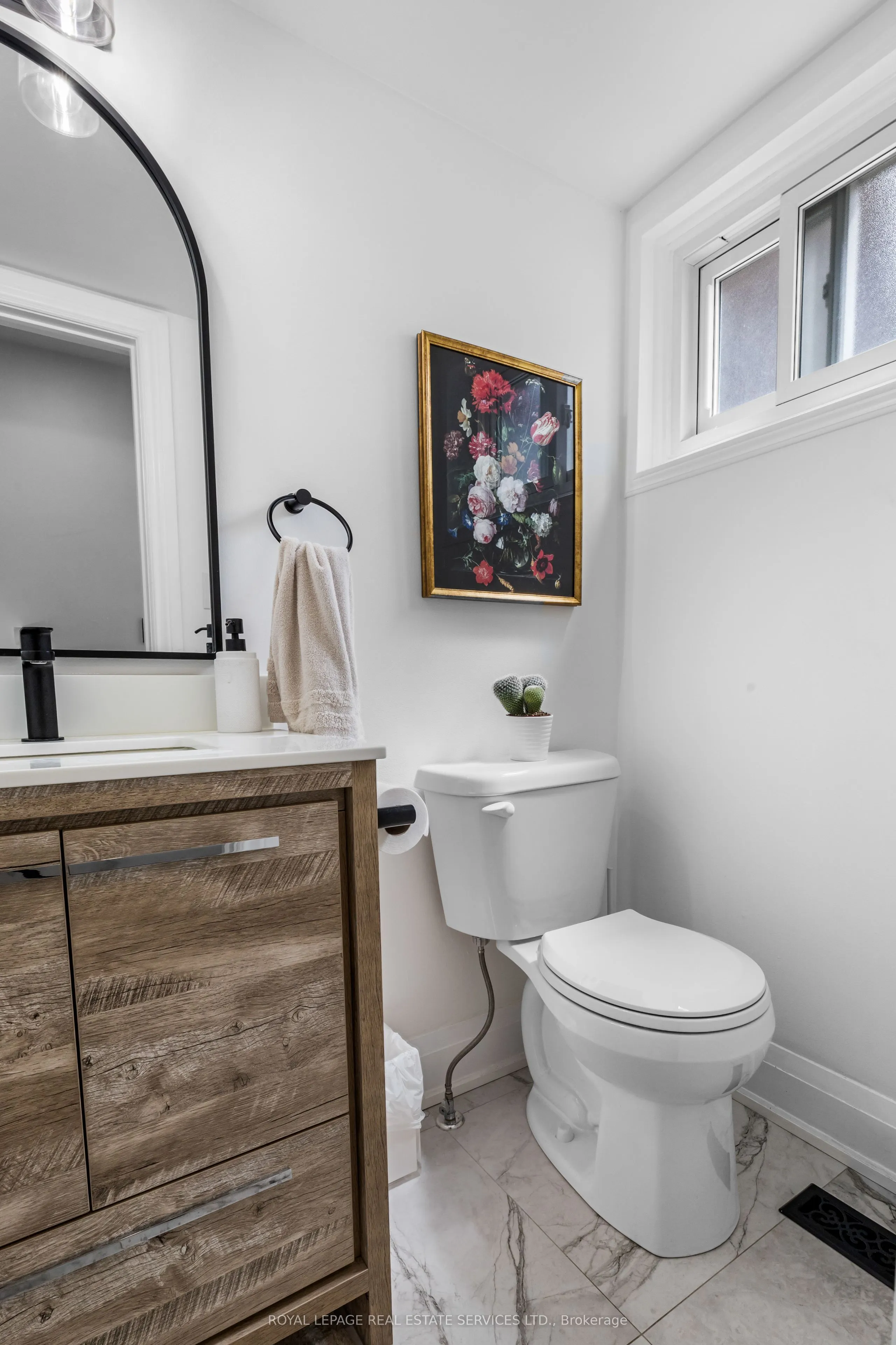 2120 Rathburn Road E, #38