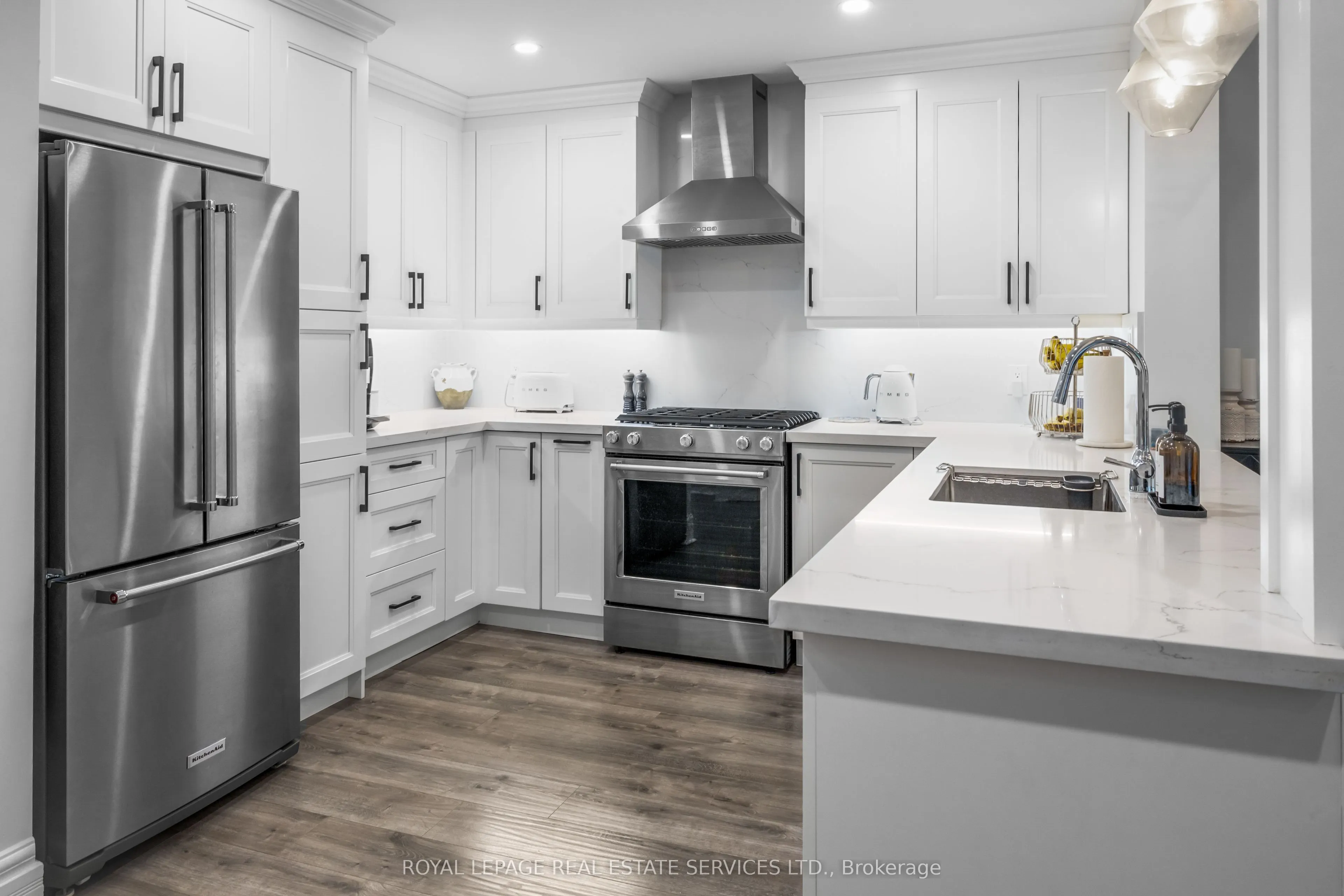2120 Rathburn Road E, #38