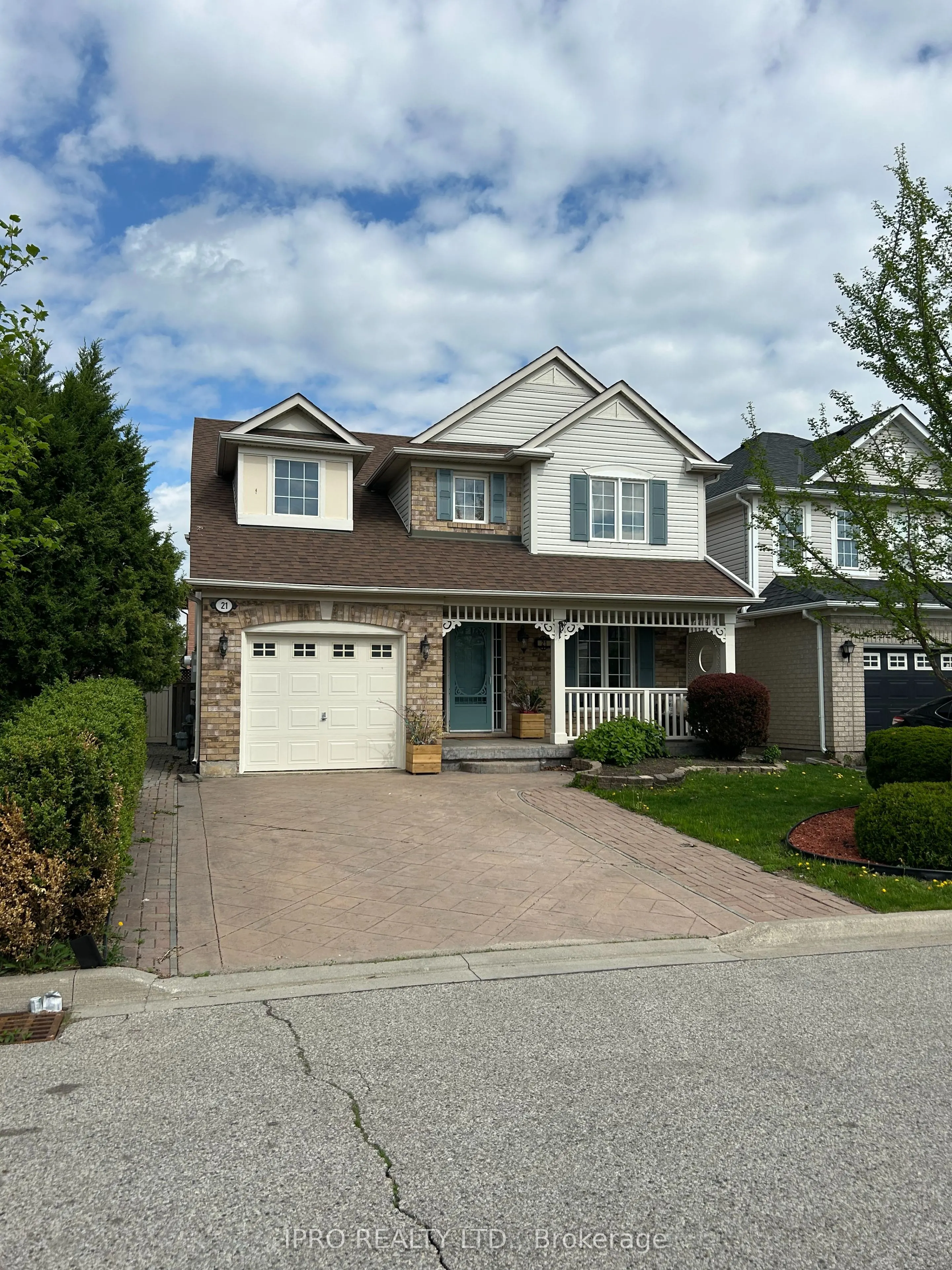 21 Vista Green Crescent