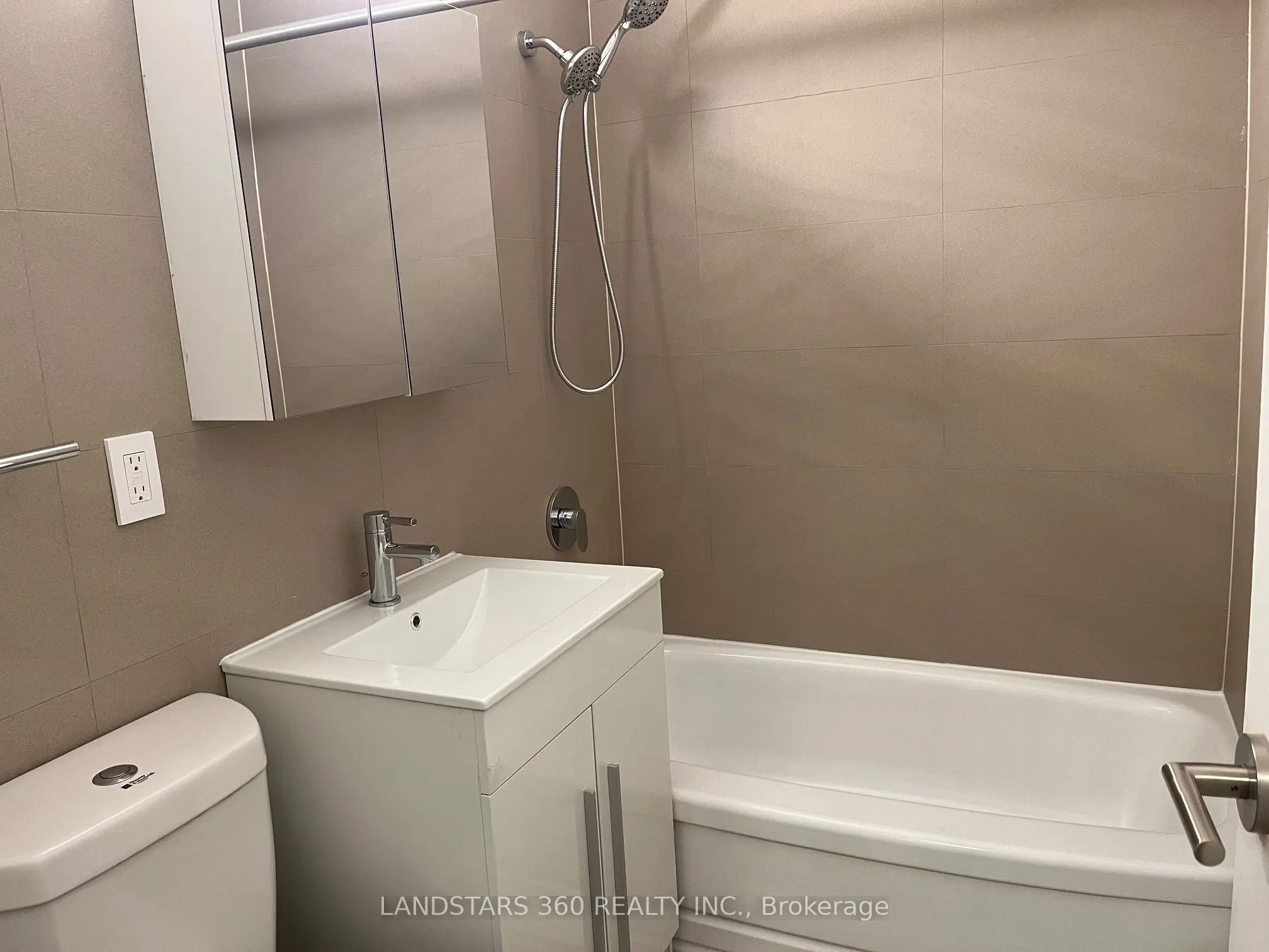 31 Paxtonia Boulevard, #107