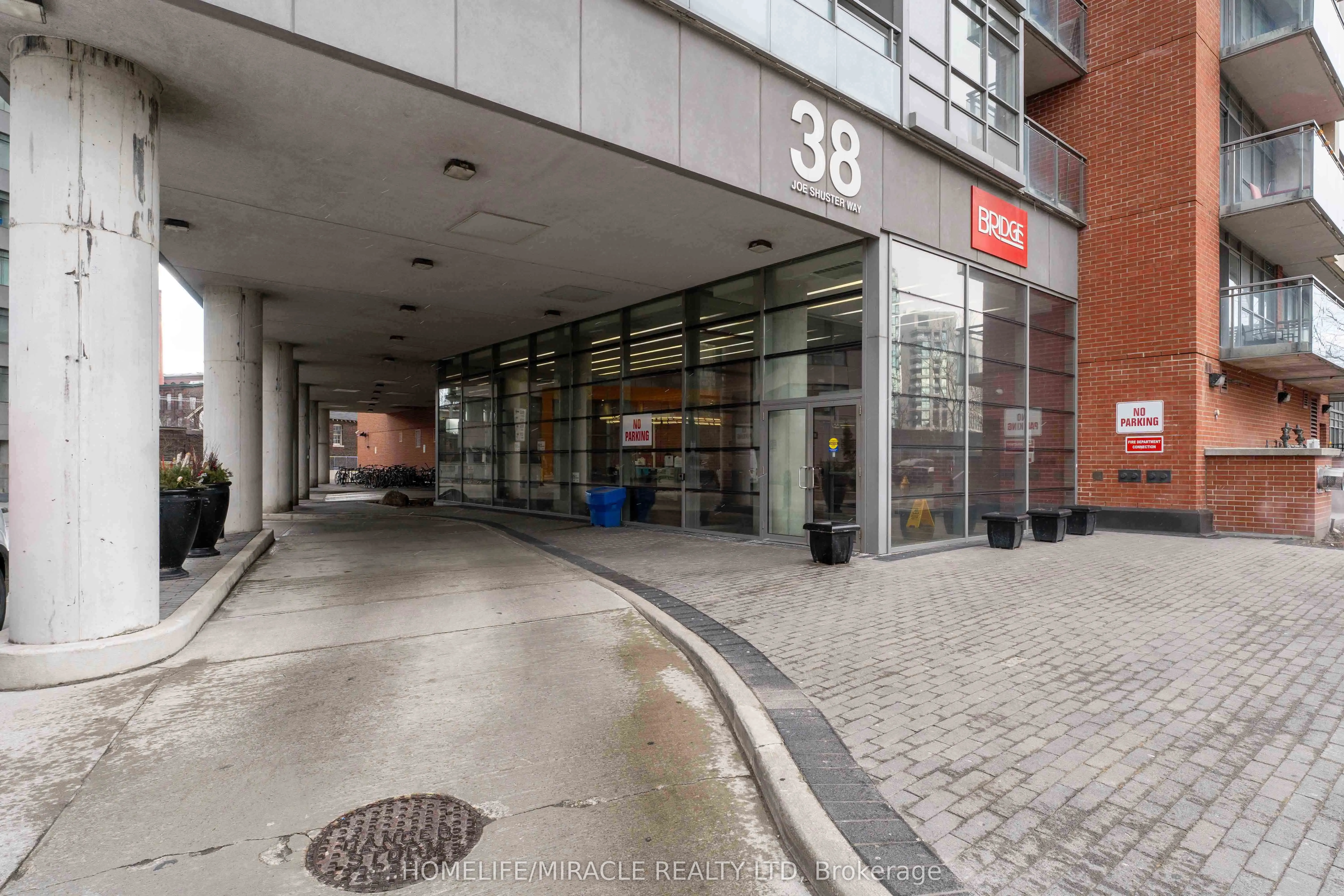 38 Joe Shuster Way, #1110