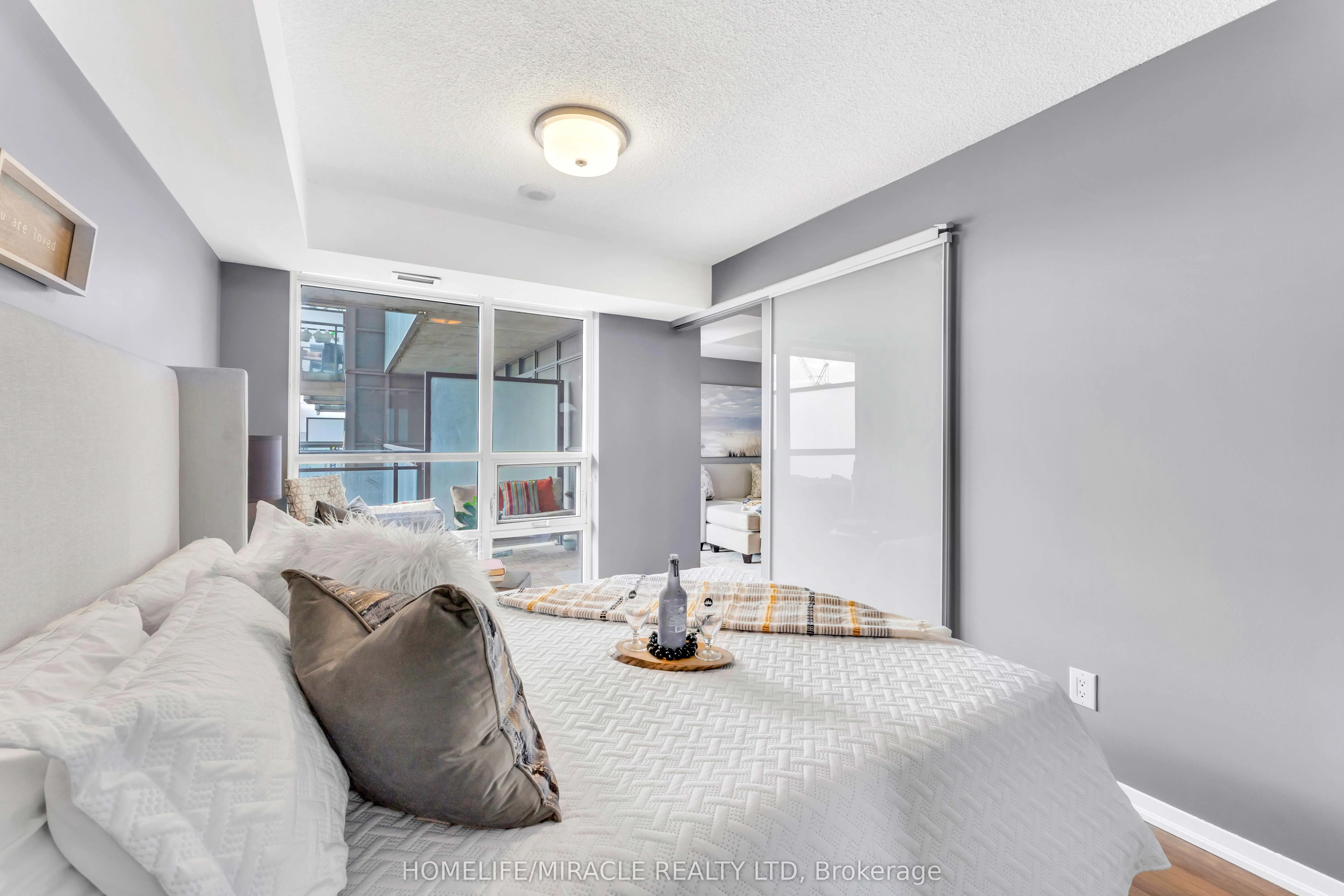 38 Joe Shuster Way, #1110