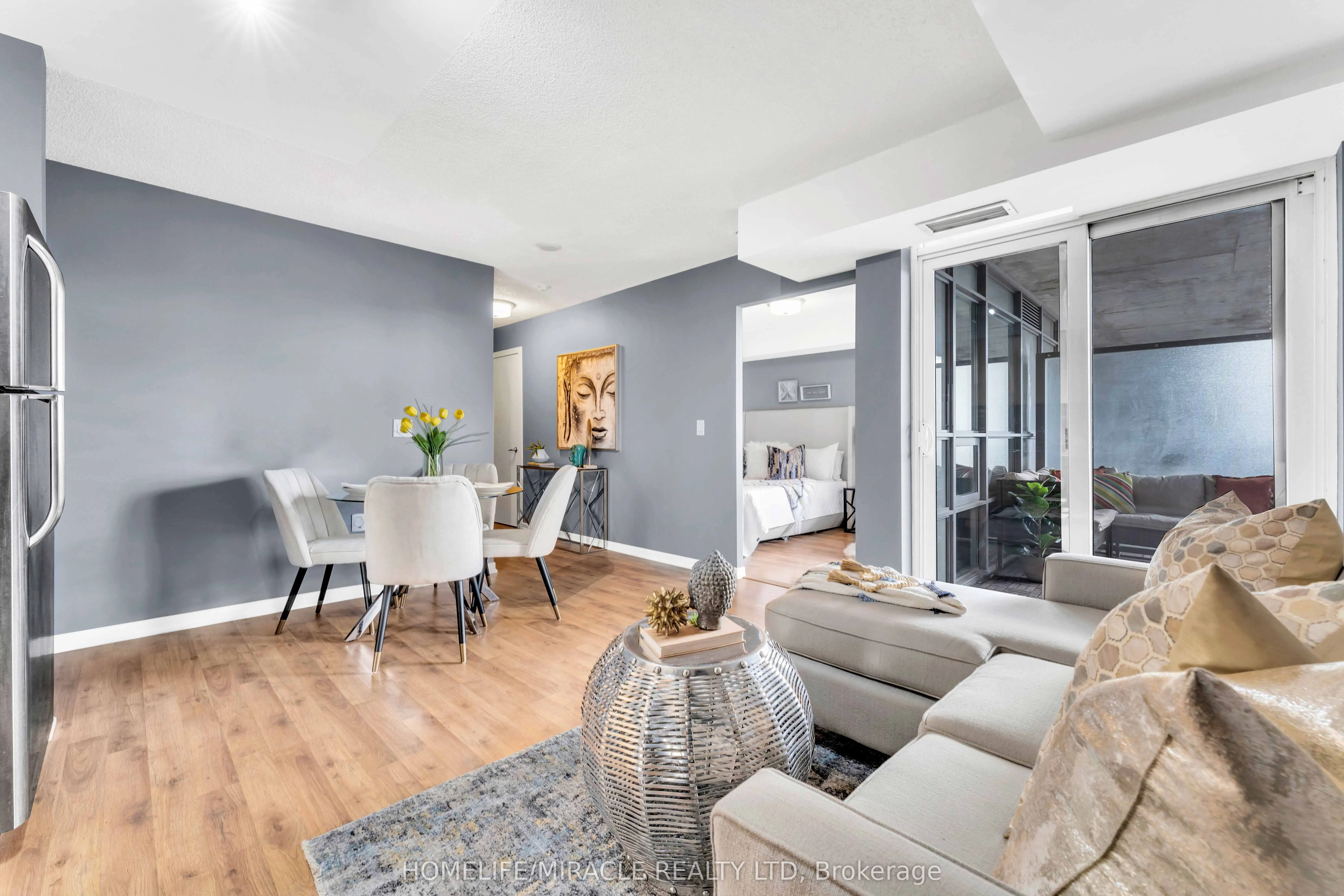 38 Joe Shuster Way, #1110