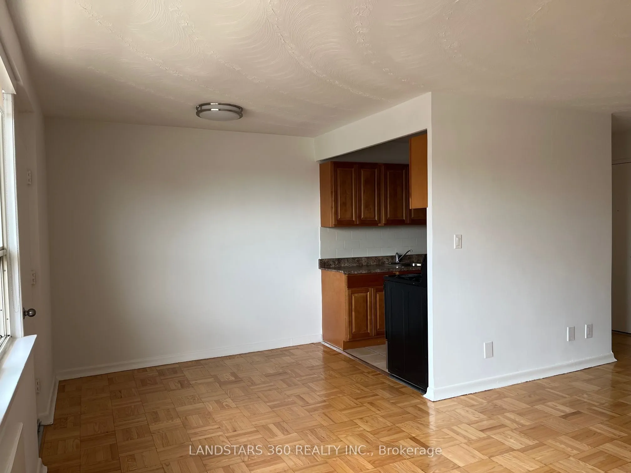 31 Paxtonia Boulevard, #214
