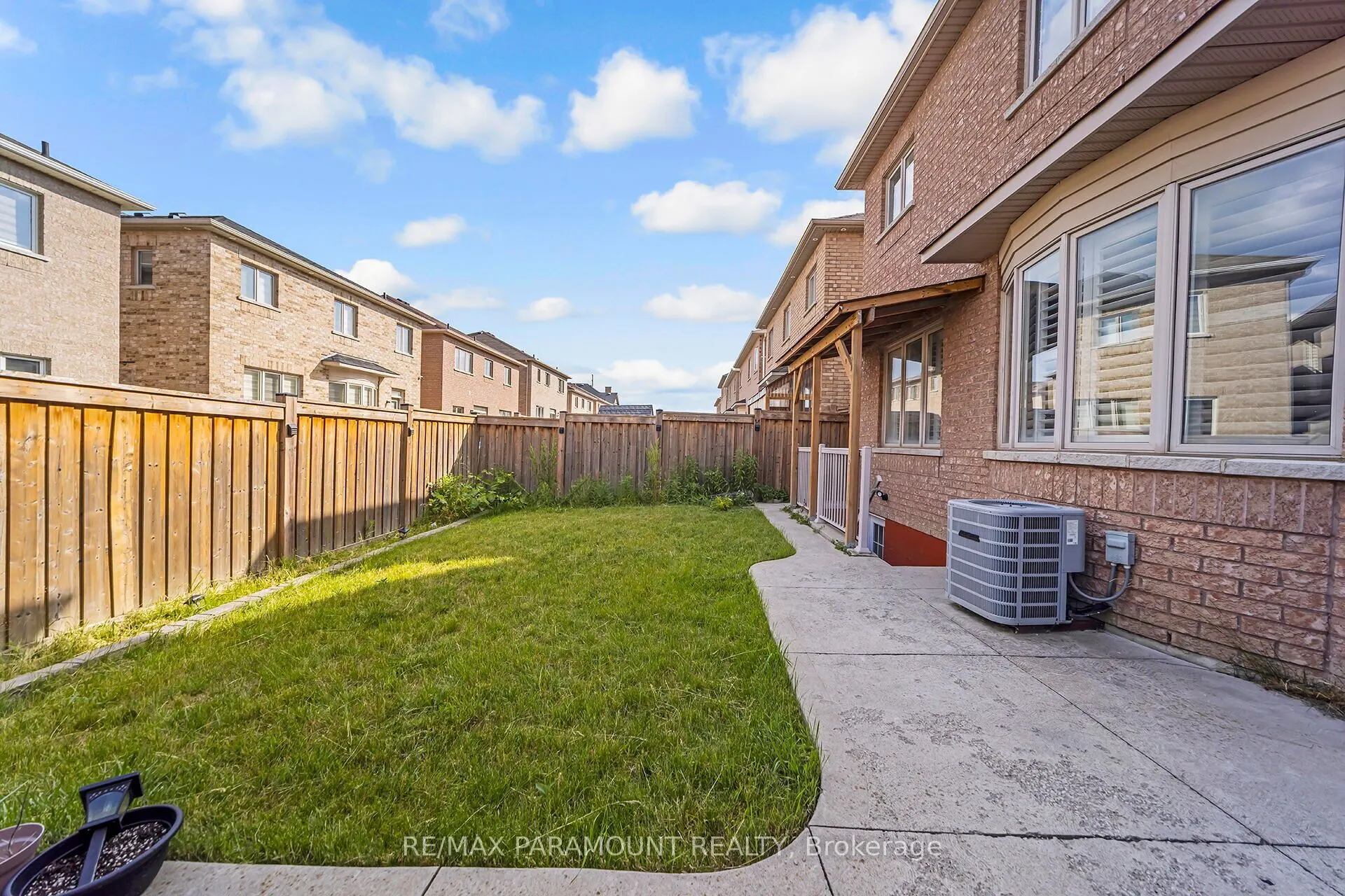 11 Moonland Road