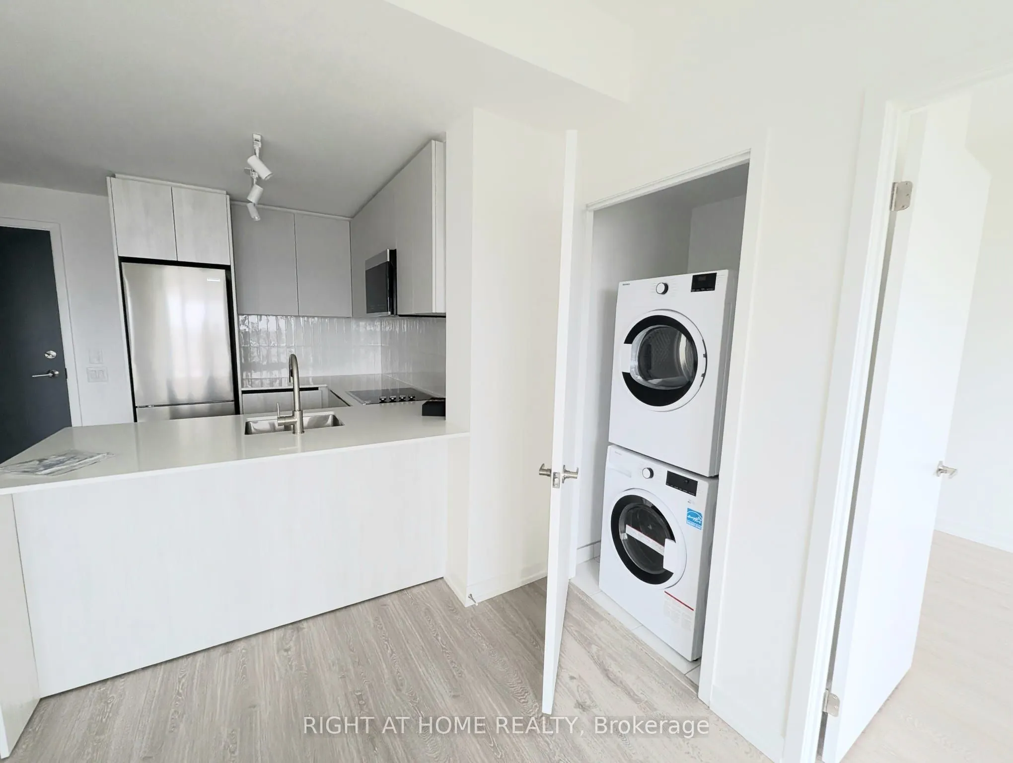 2485 Eglinton Avenue W, #1201