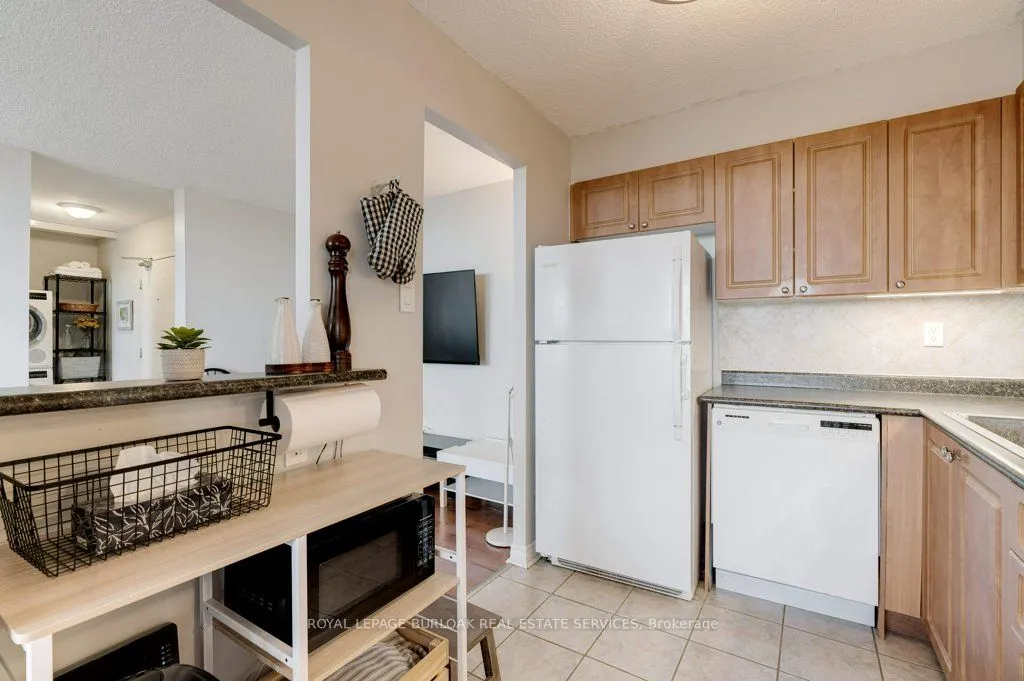 3501 Glen Erin Drive, #1009