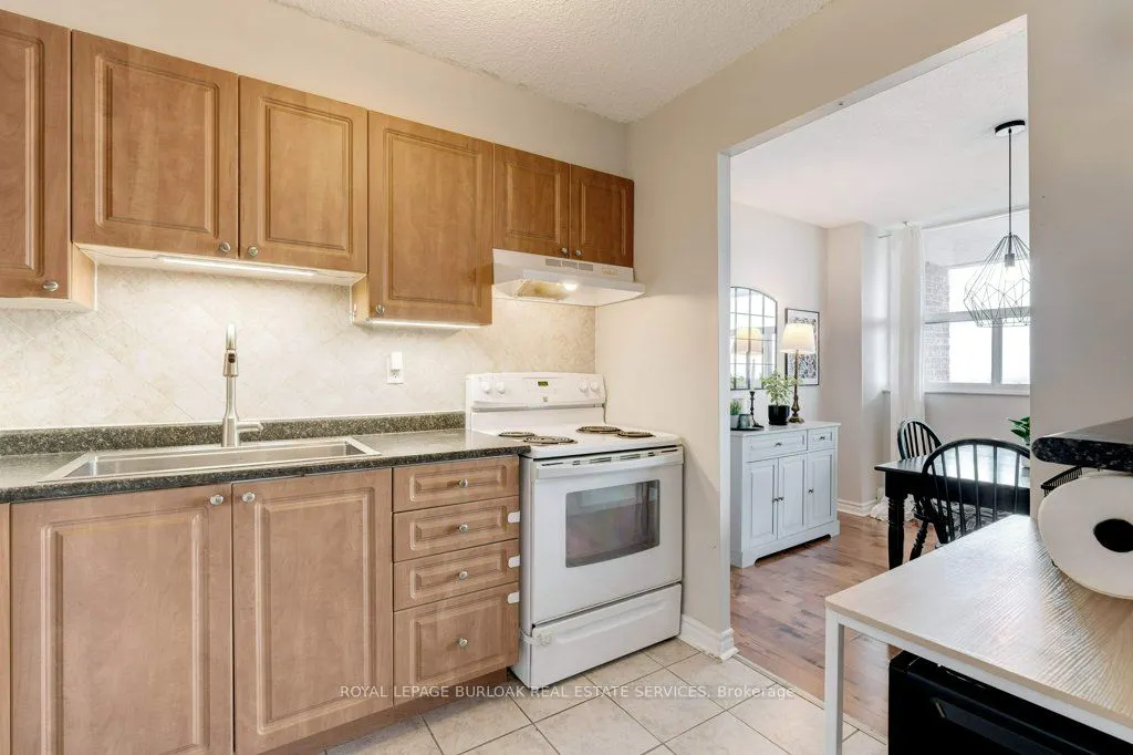 3501 Glen Erin Drive, #1009