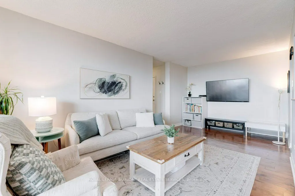 3501 Glen Erin Drive, #1009