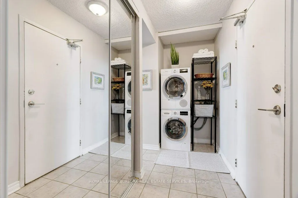 3501 Glen Erin Drive, #1009