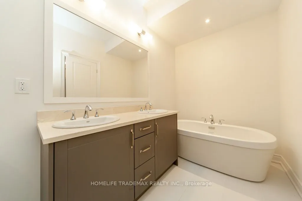 40 Lunar Cres Crescent, #70