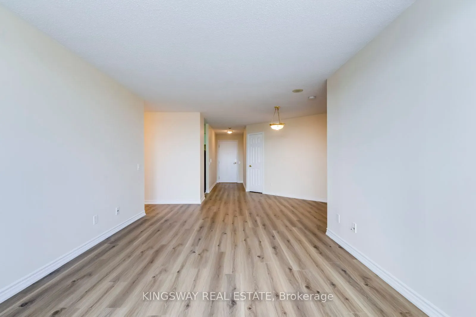 35 Kingsbridge Garden Circle, #708