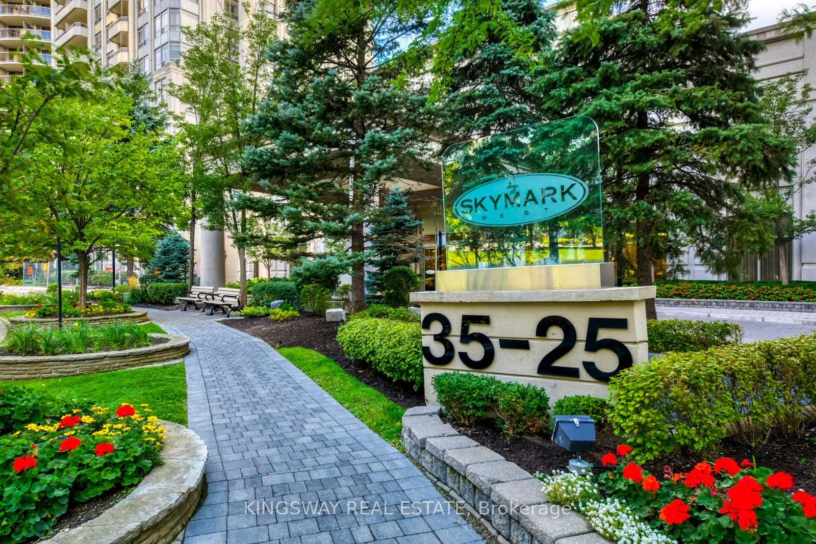 35 Kingsbridge Garden Circle, #708