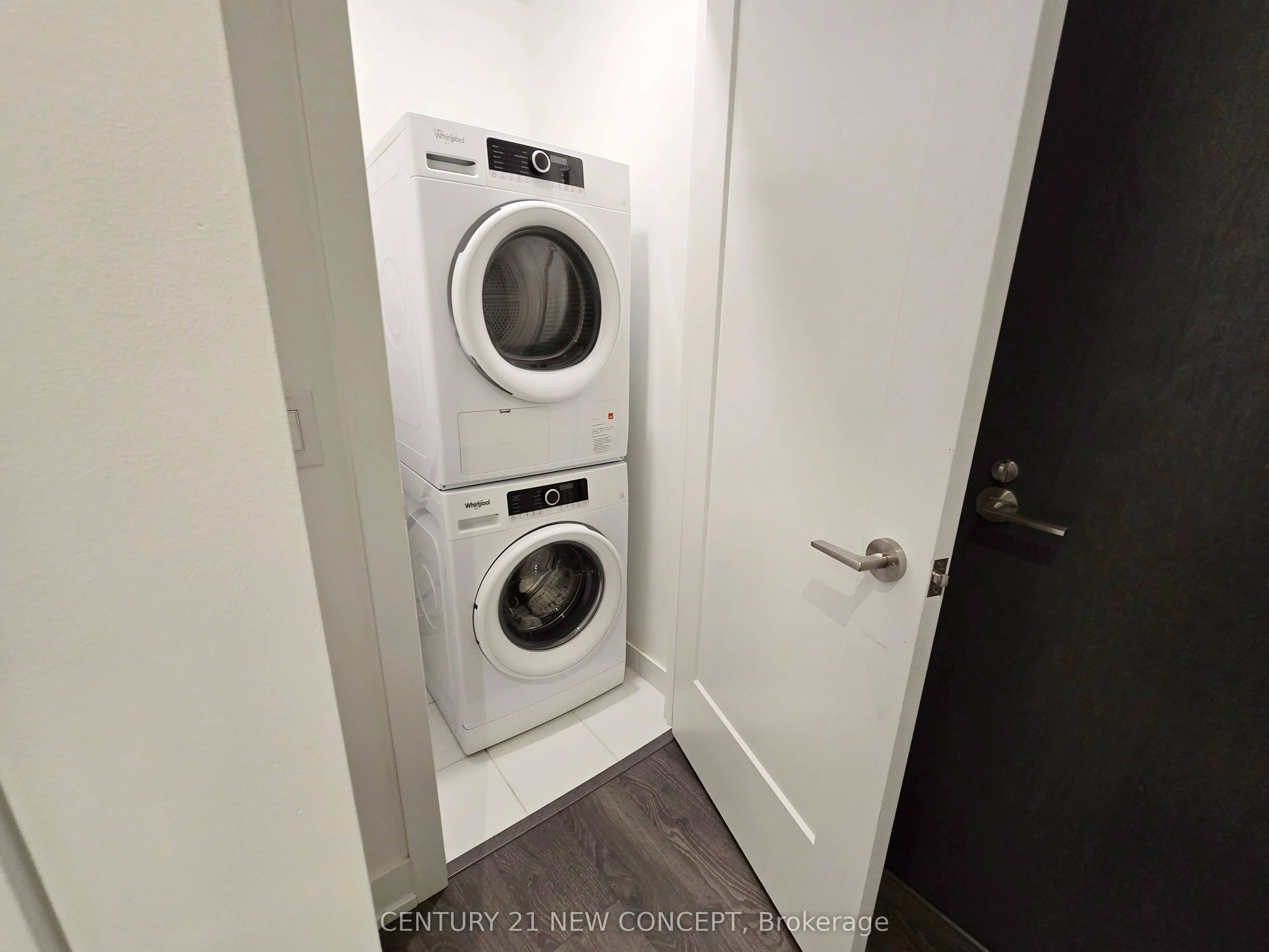5 Mabelle Avenue, #1033