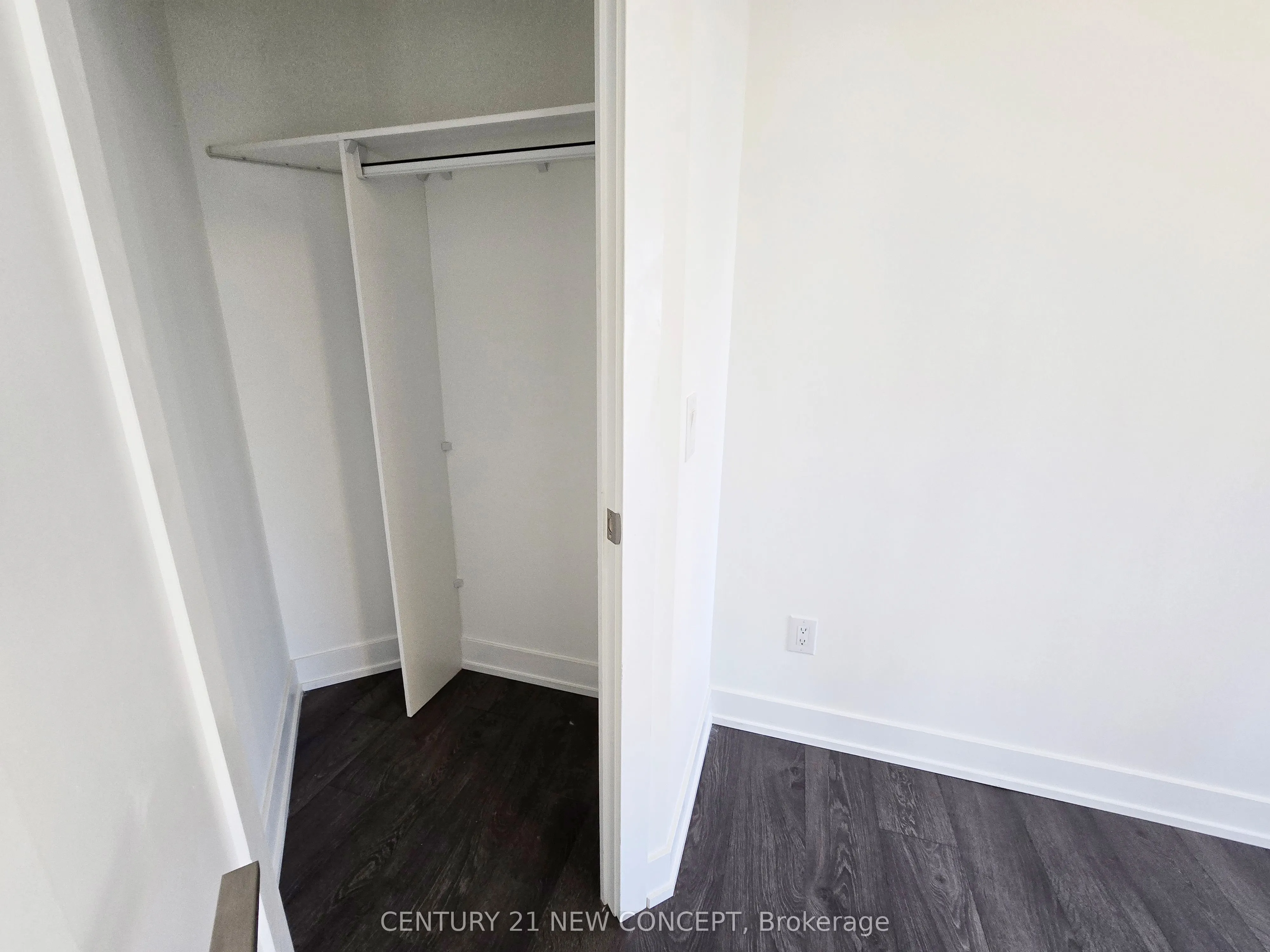 5 Mabelle Avenue, #1033