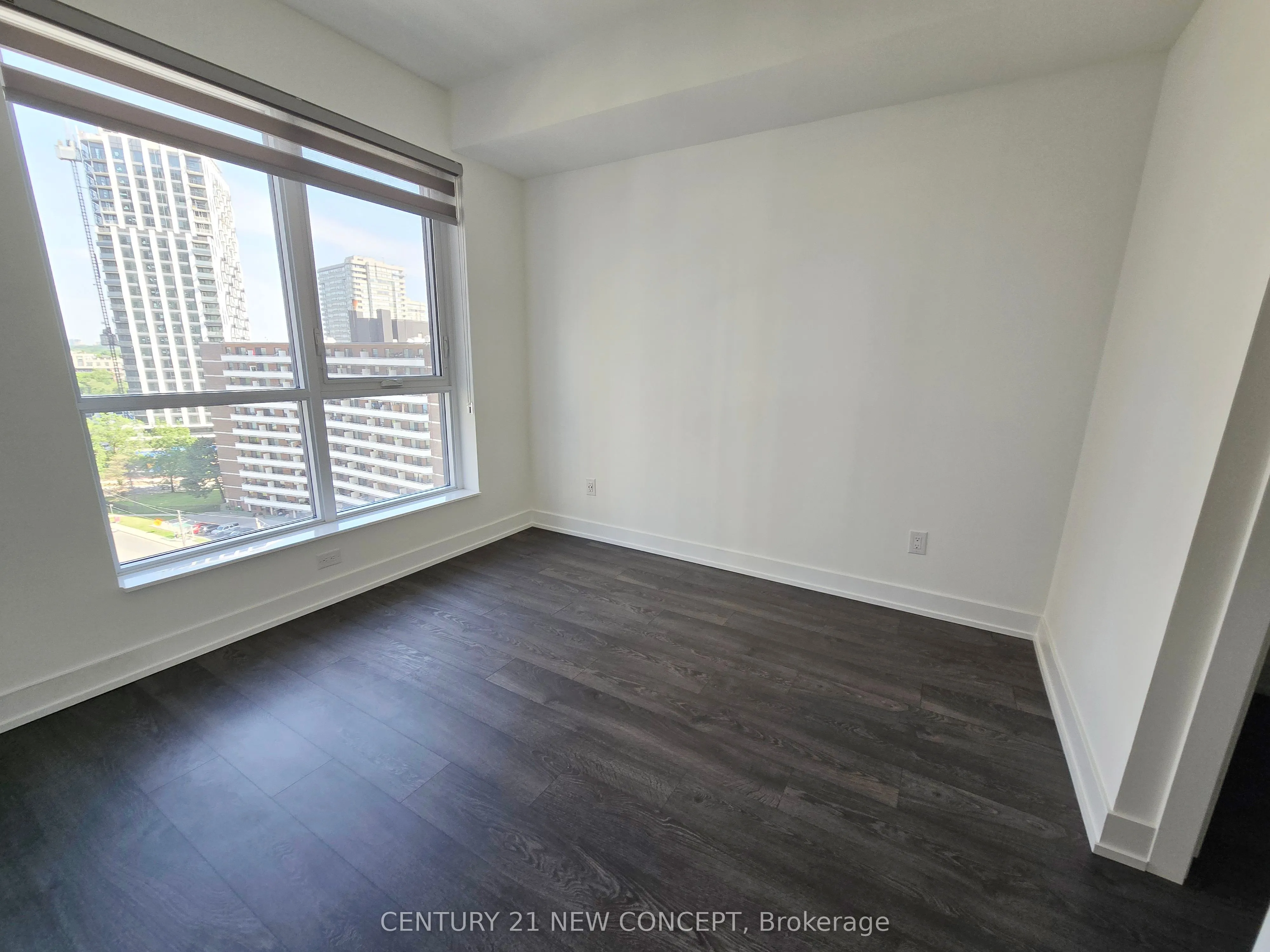 5 Mabelle Avenue, #1033