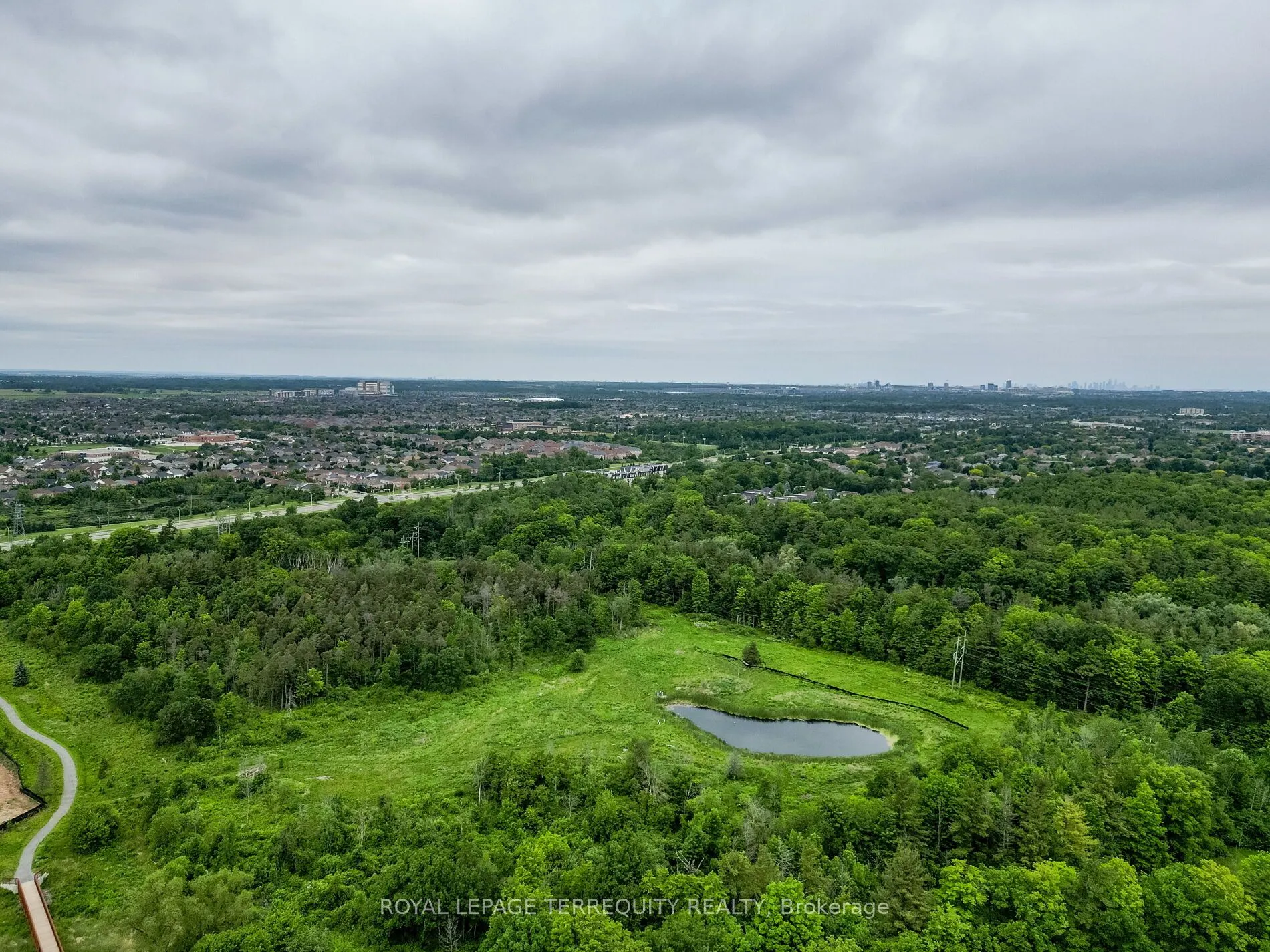 1386 Queens Plate Road
