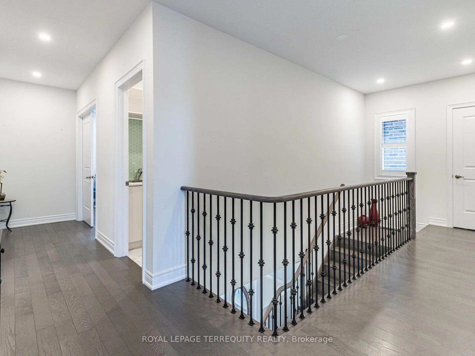 1386 Queens Plate Road