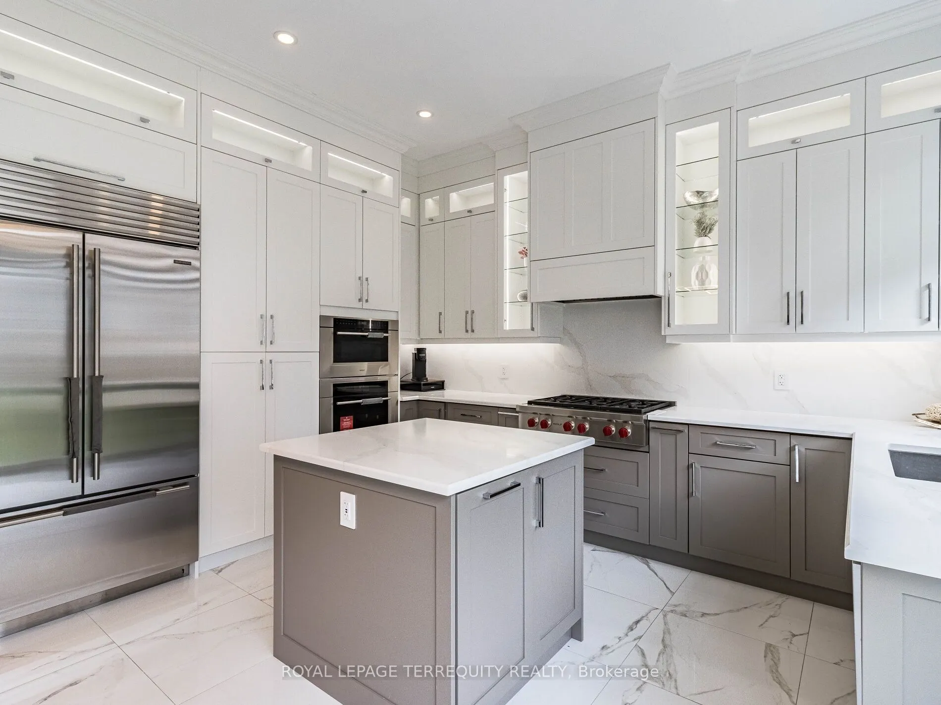 1386 Queens Plate Road