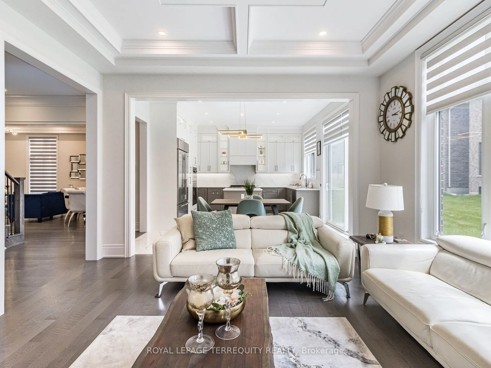 1386 Queens Plate Road