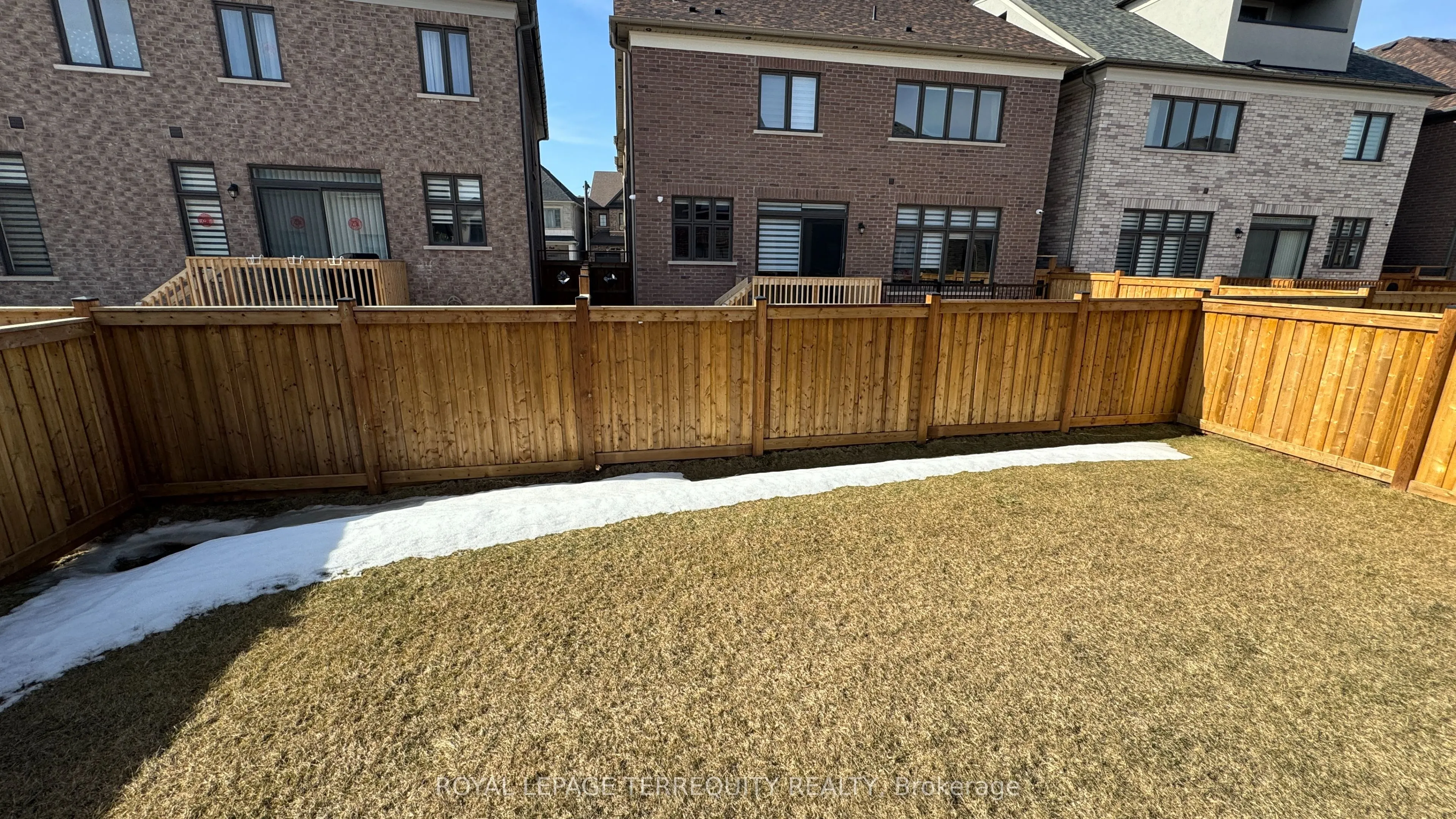 1386 Queens Plate Road
