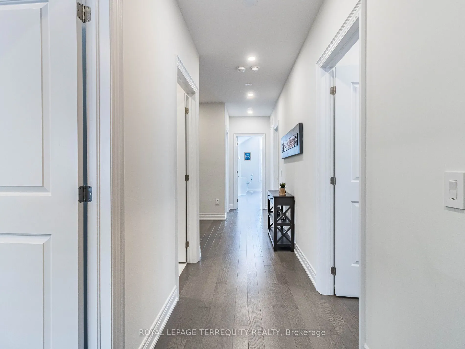 1386 Queens Plate Road