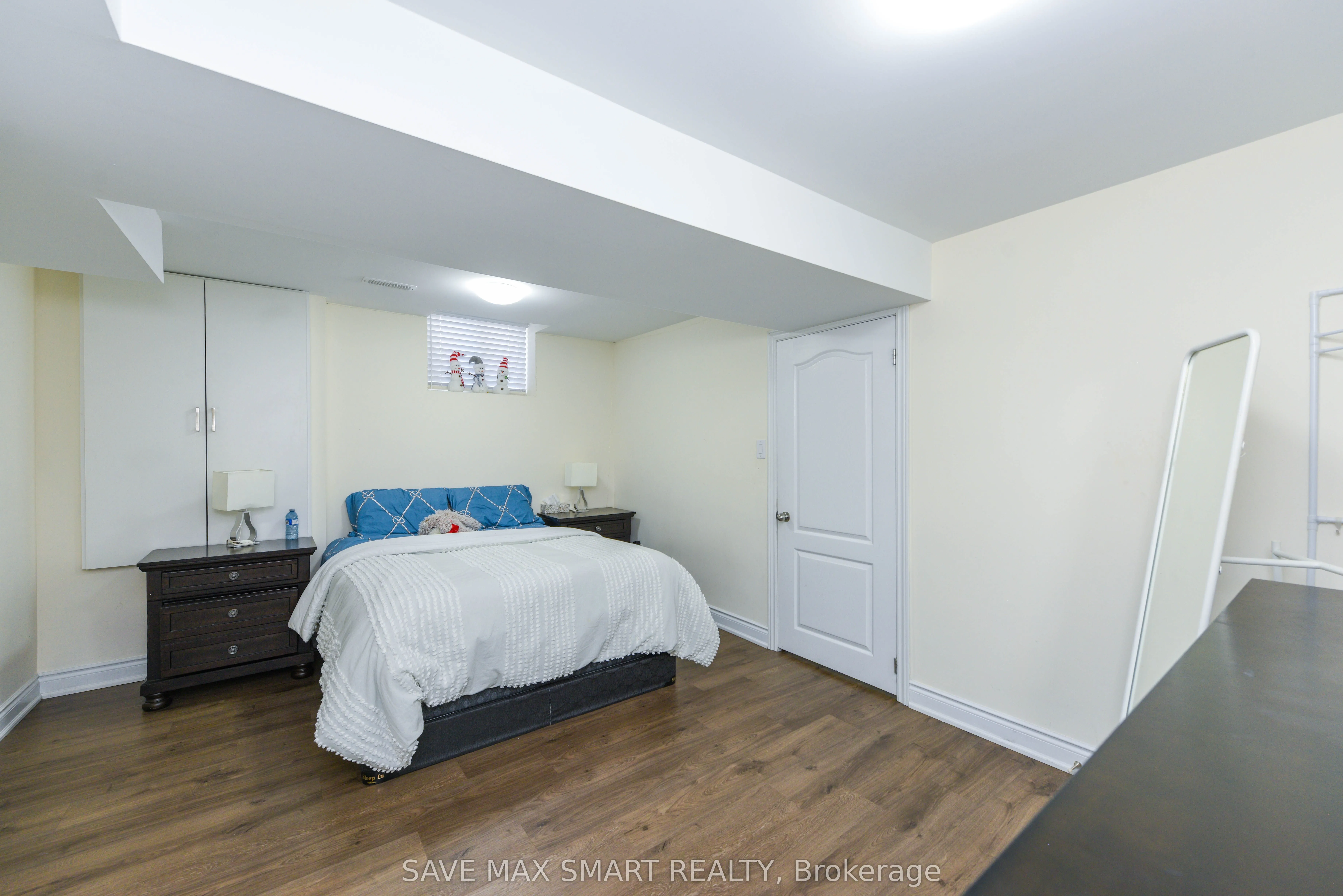 50 Unwind Crescent