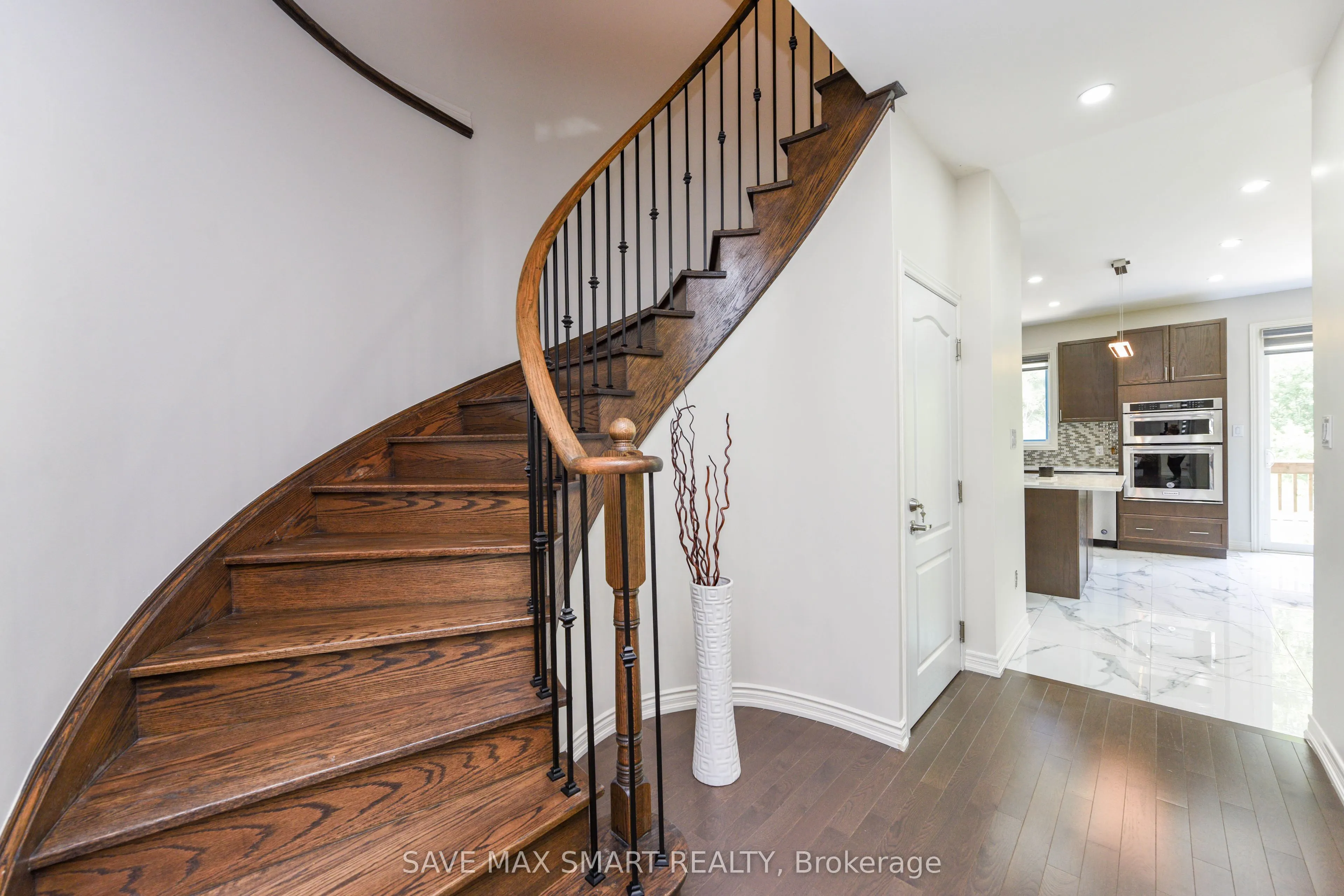 50 Unwind Crescent