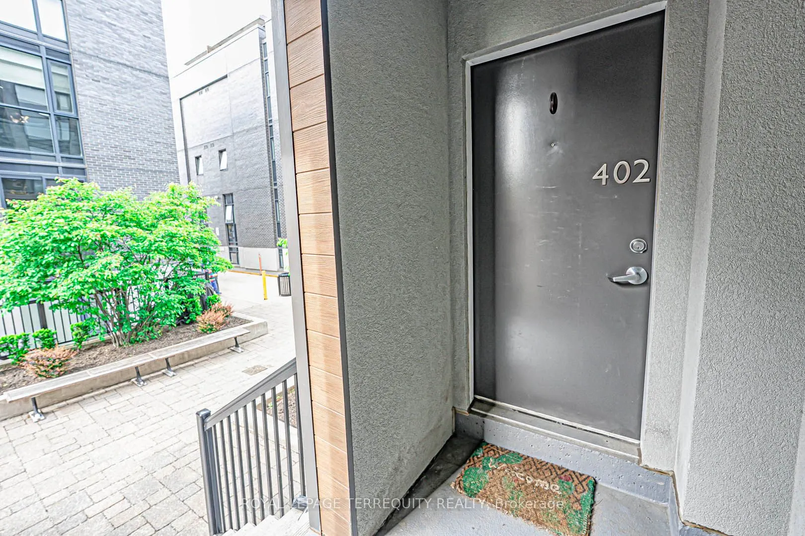15 Sousa Mendes Street, #402