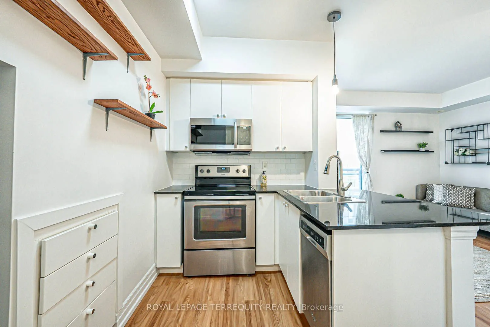 15 Sousa Mendes Street, #402