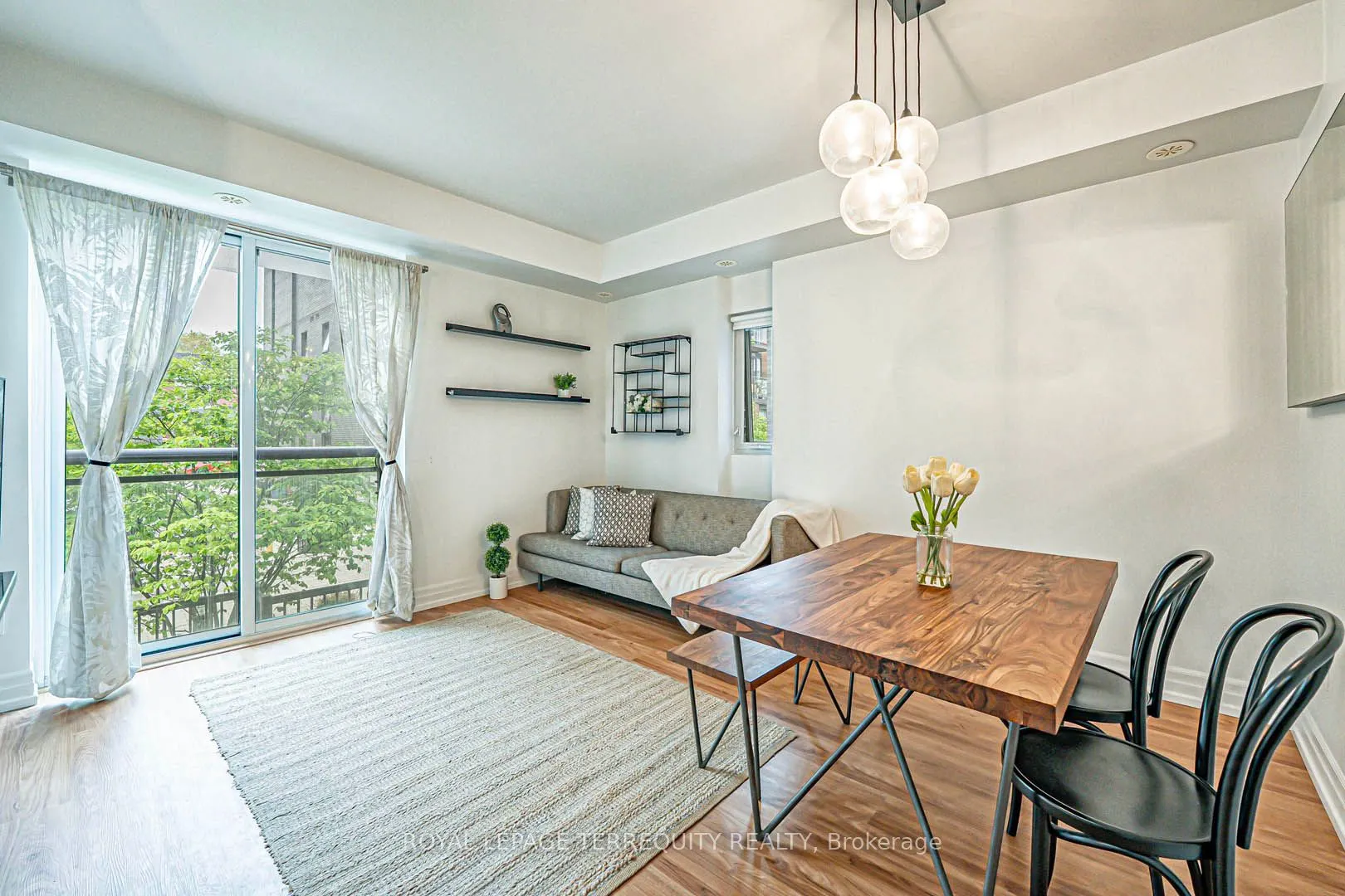 15 Sousa Mendes Street, #402