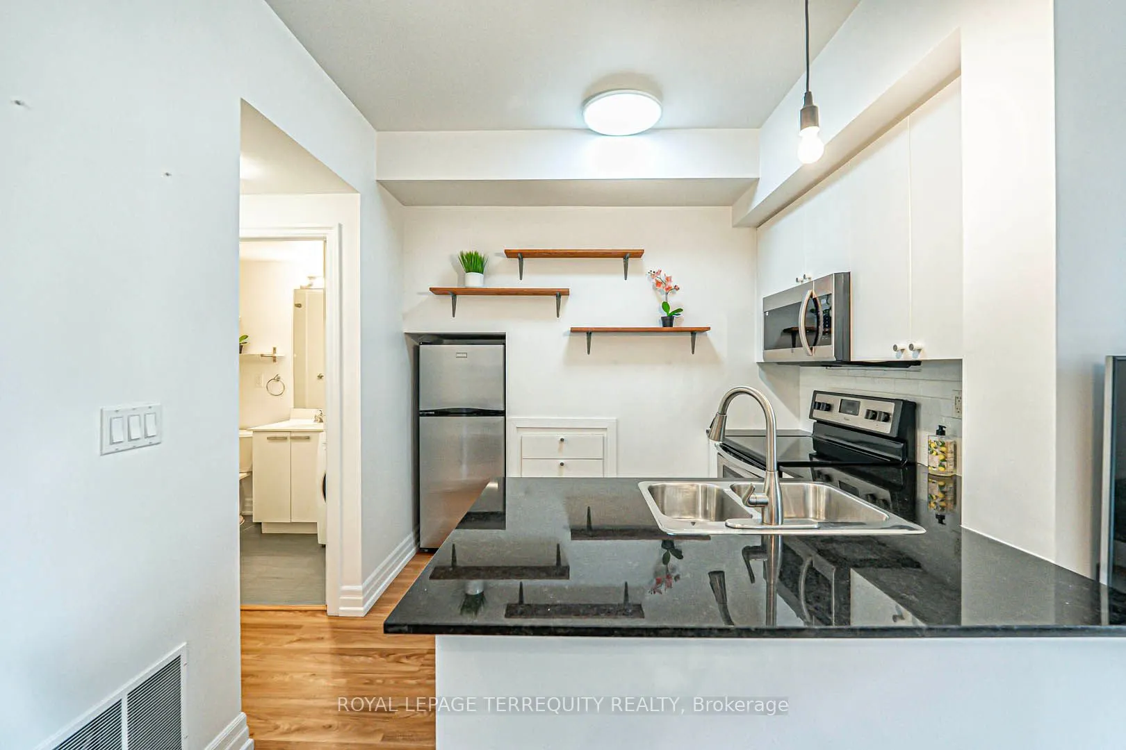 15 Sousa Mendes Street, #402