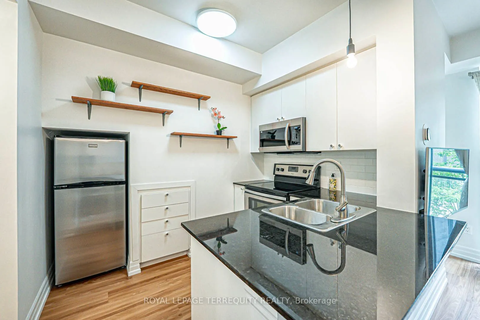 15 Sousa Mendes Street, #402