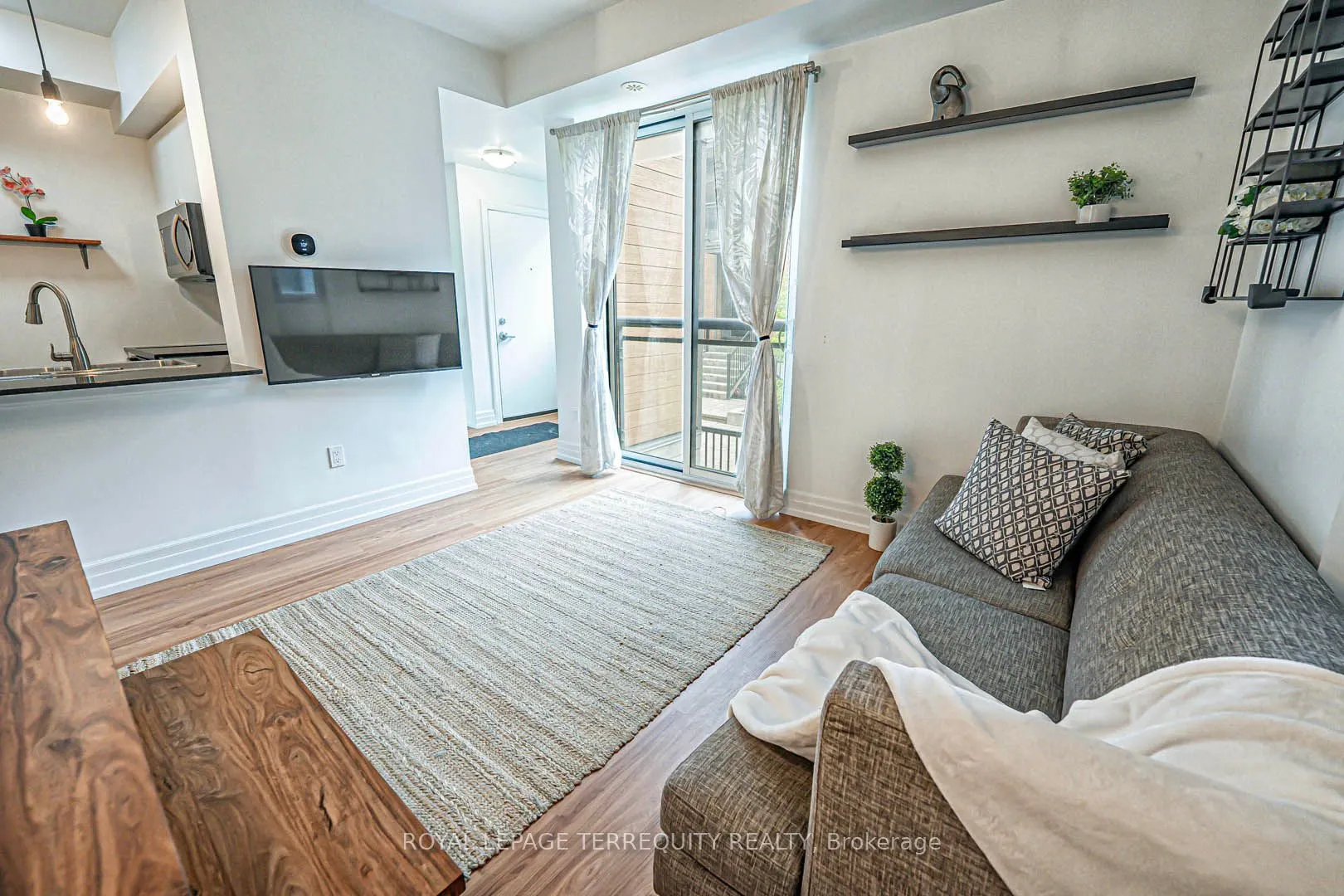 15 Sousa Mendes Street, #402
