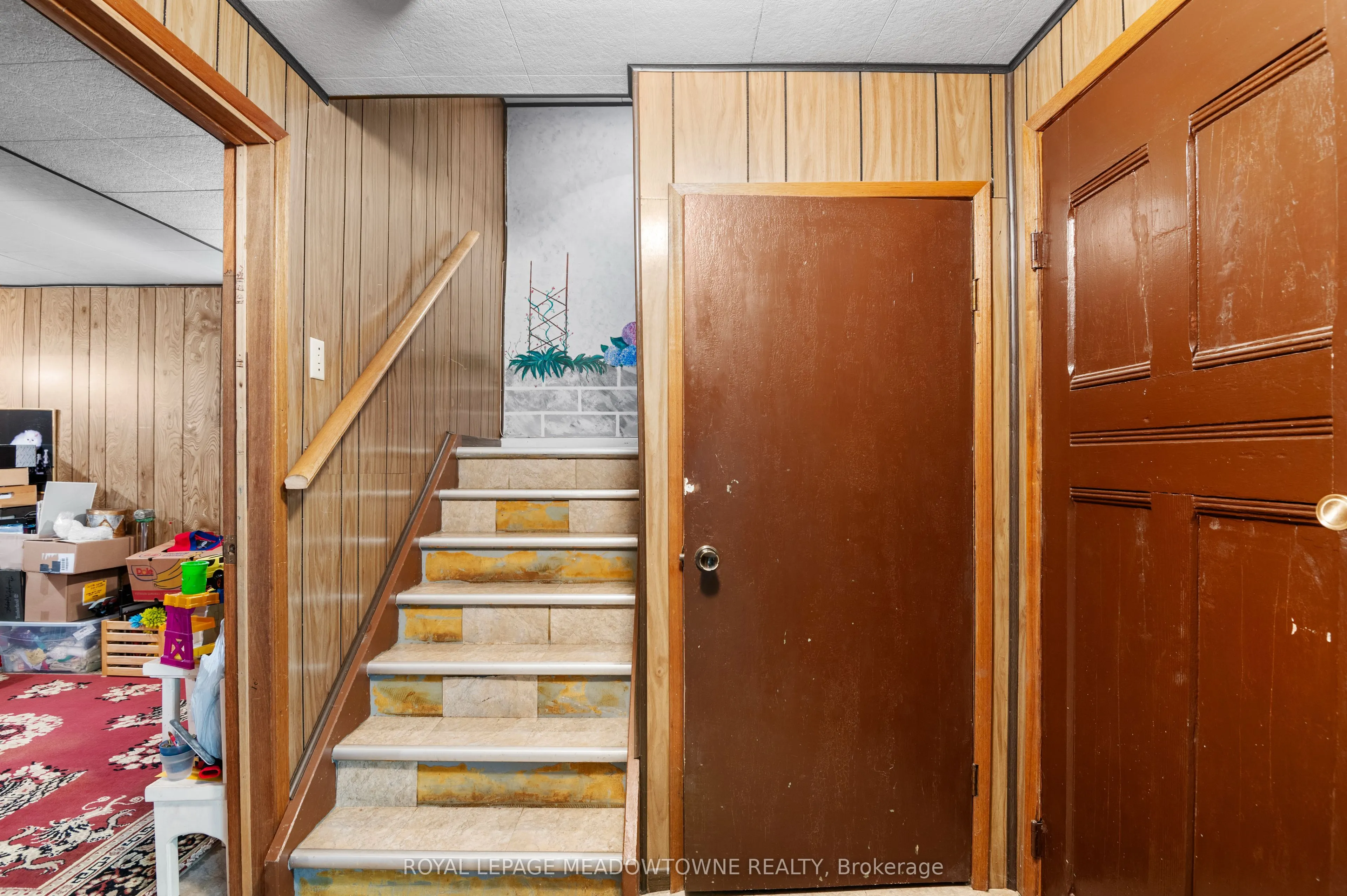 6058 Starfield Crescent