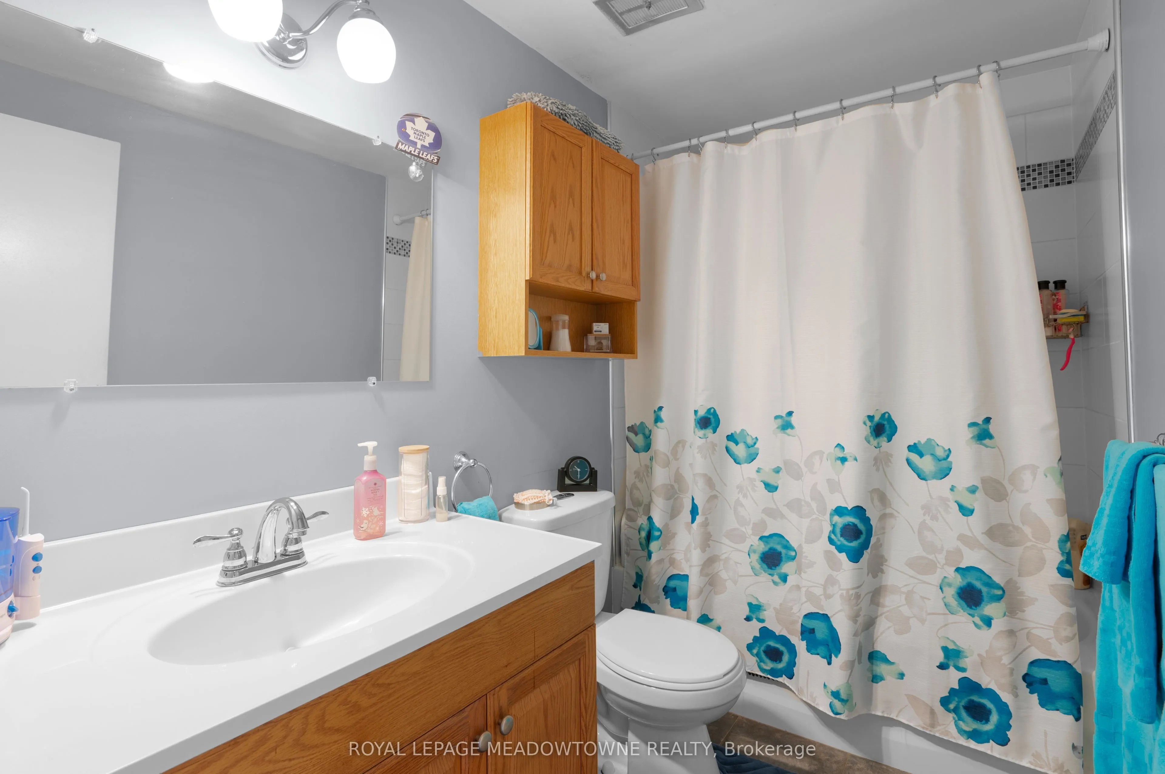 6058 Starfield Crescent