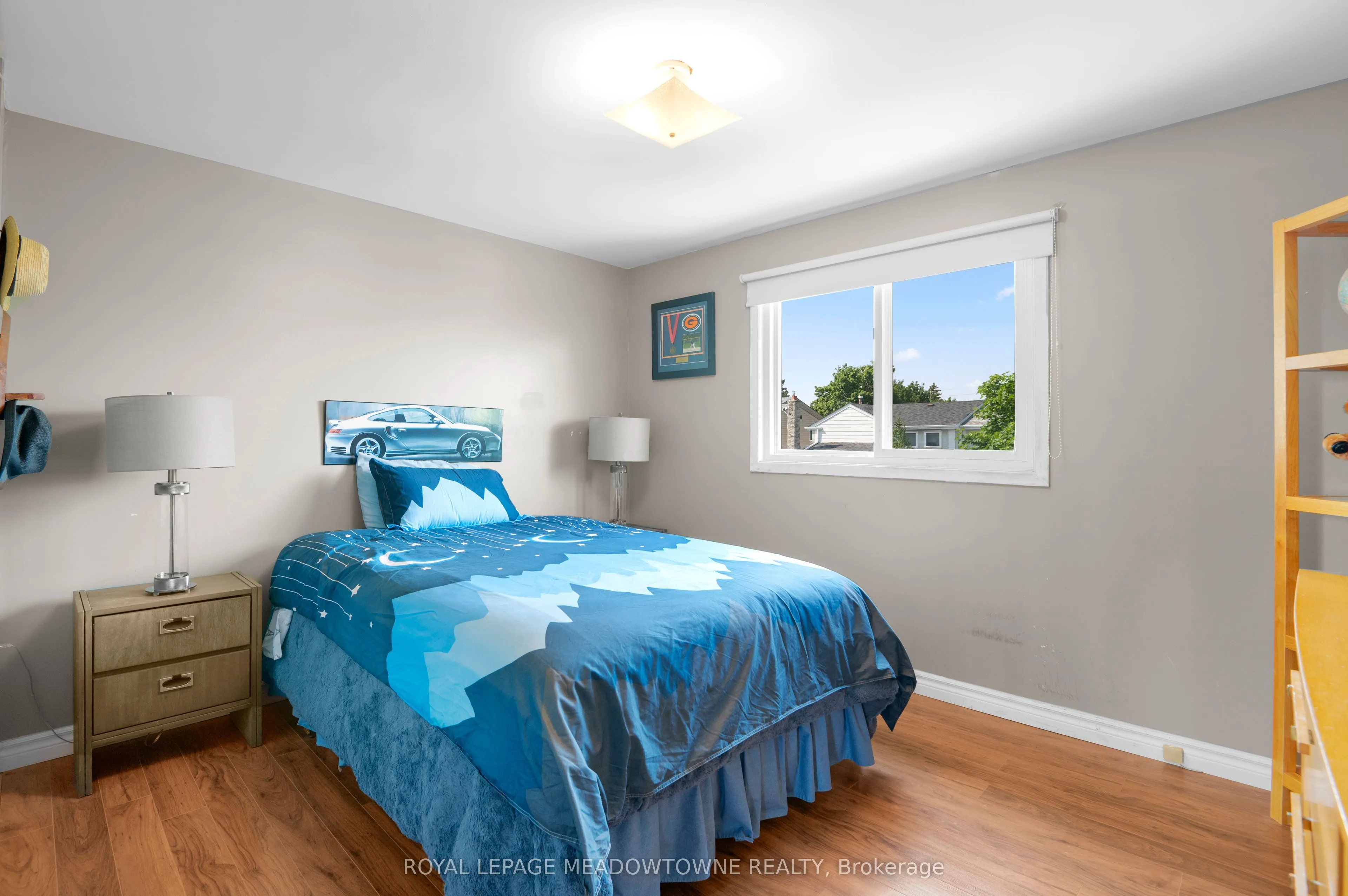 6058 Starfield Crescent