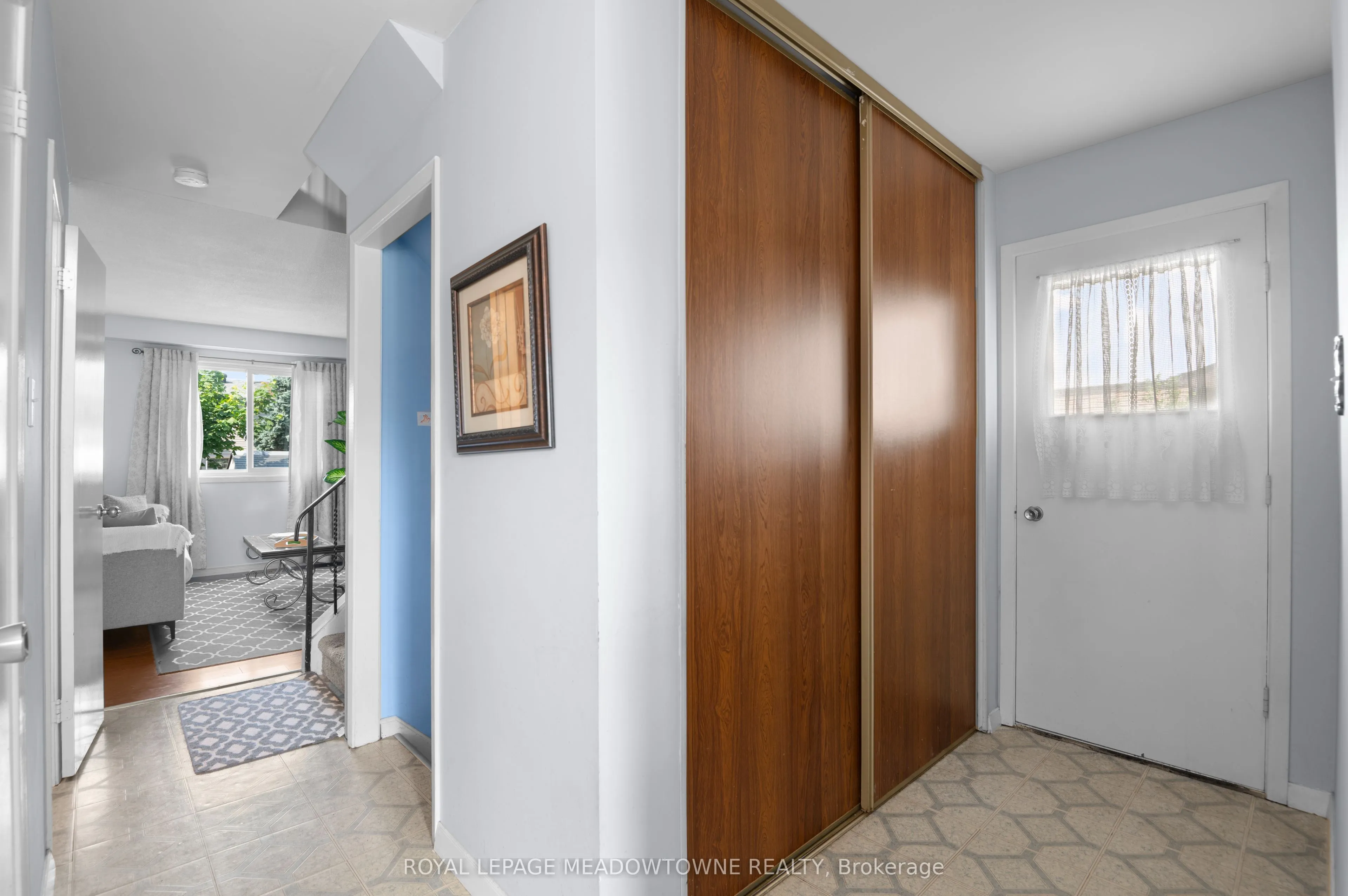 6058 Starfield Crescent