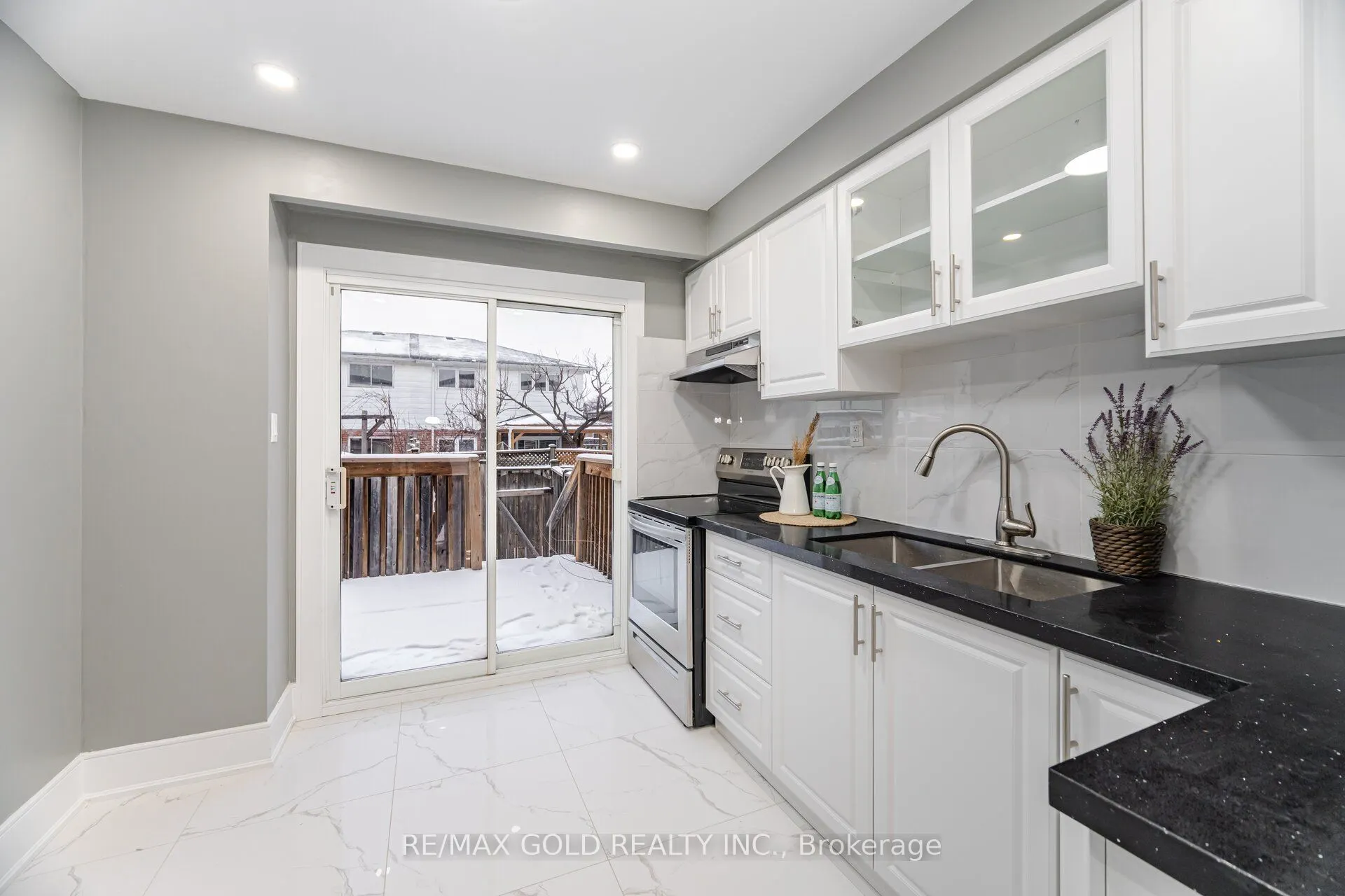 7500 Goreway Drive, #62