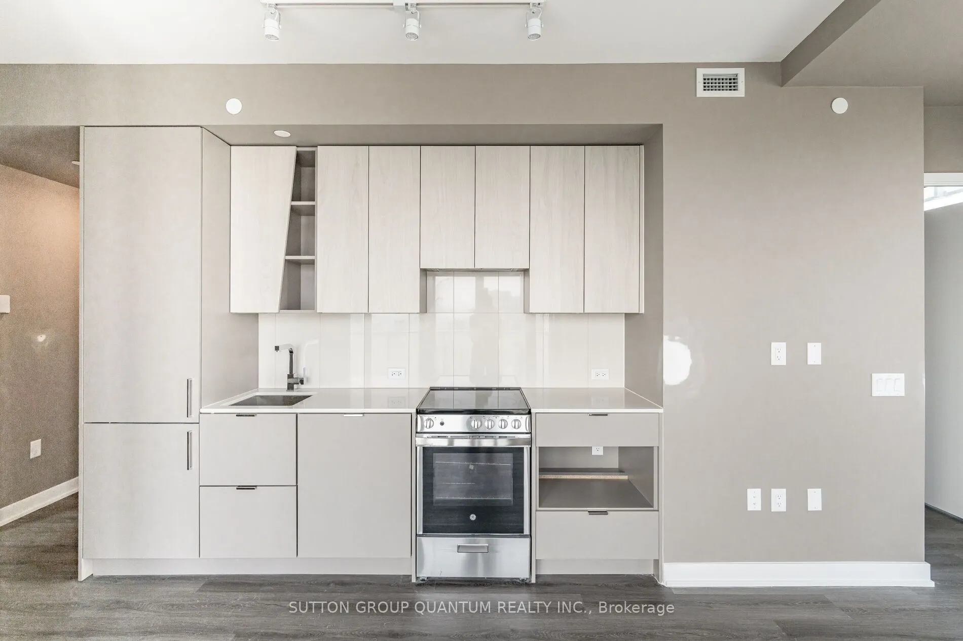 3883 Quartz Road, #3203