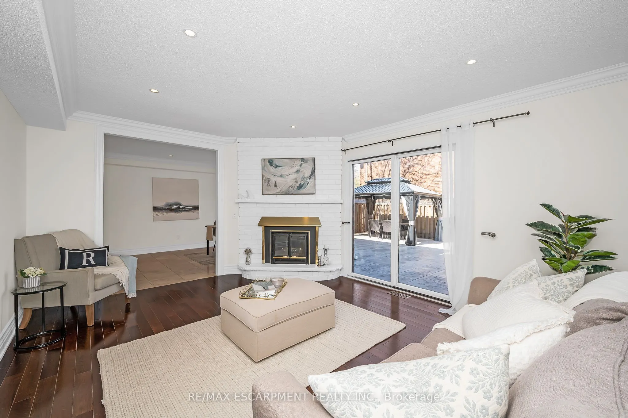 2728 Guilford Crescent