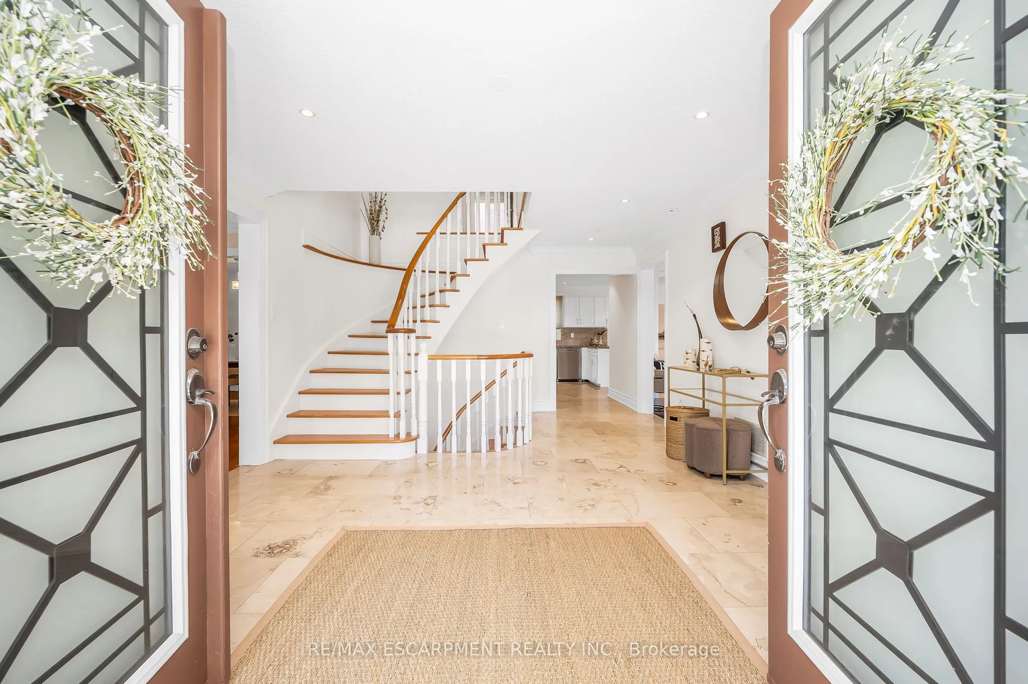 2728 Guilford Crescent