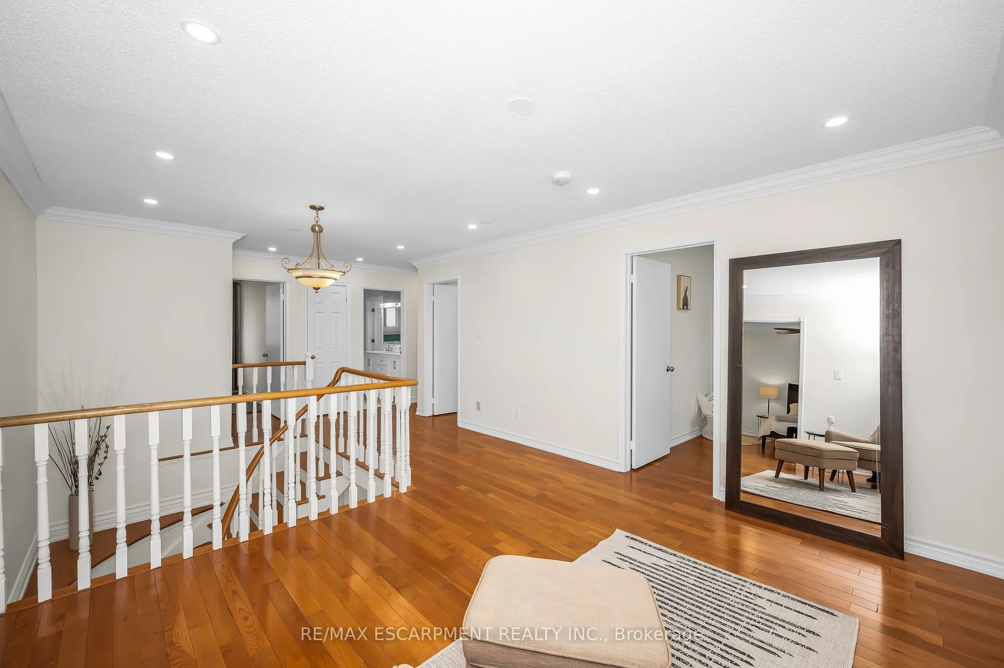2728 Guilford Crescent