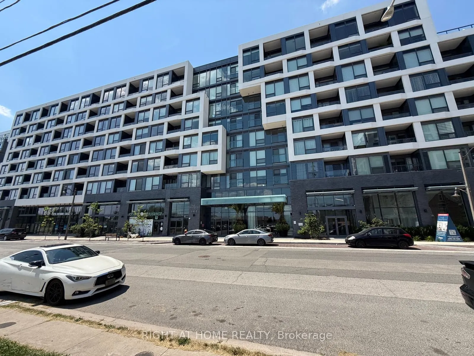 2450 Old Bronte Road, #809