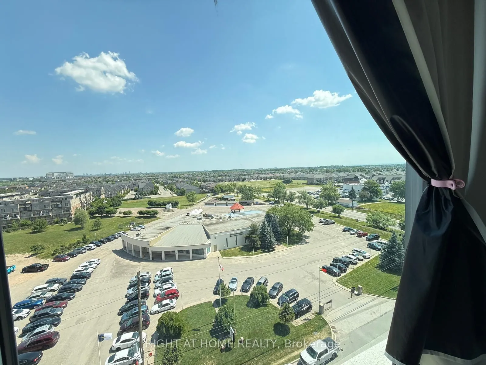 2450 Old Bronte Road, #809