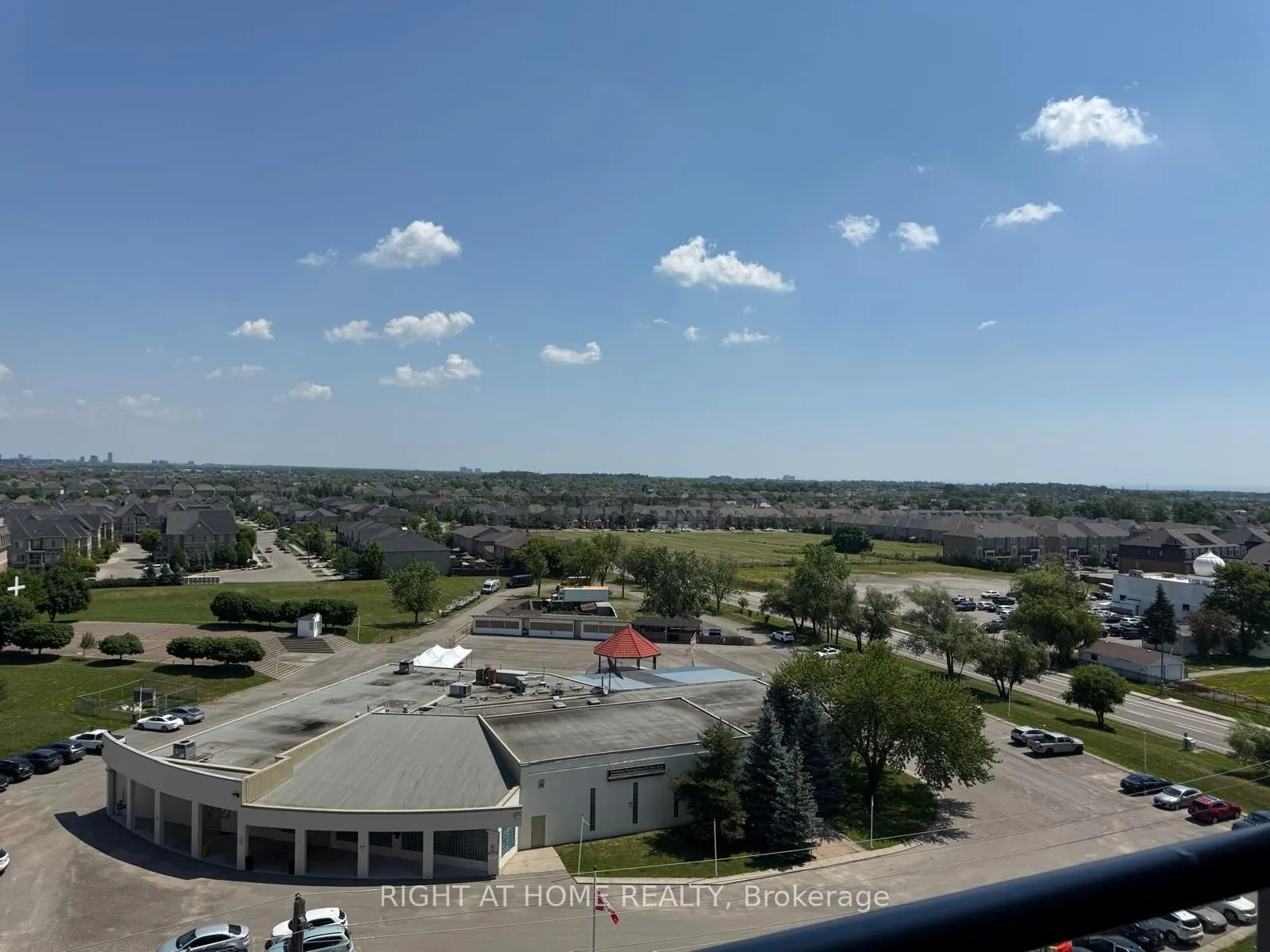 2450 Old Bronte Road, #809