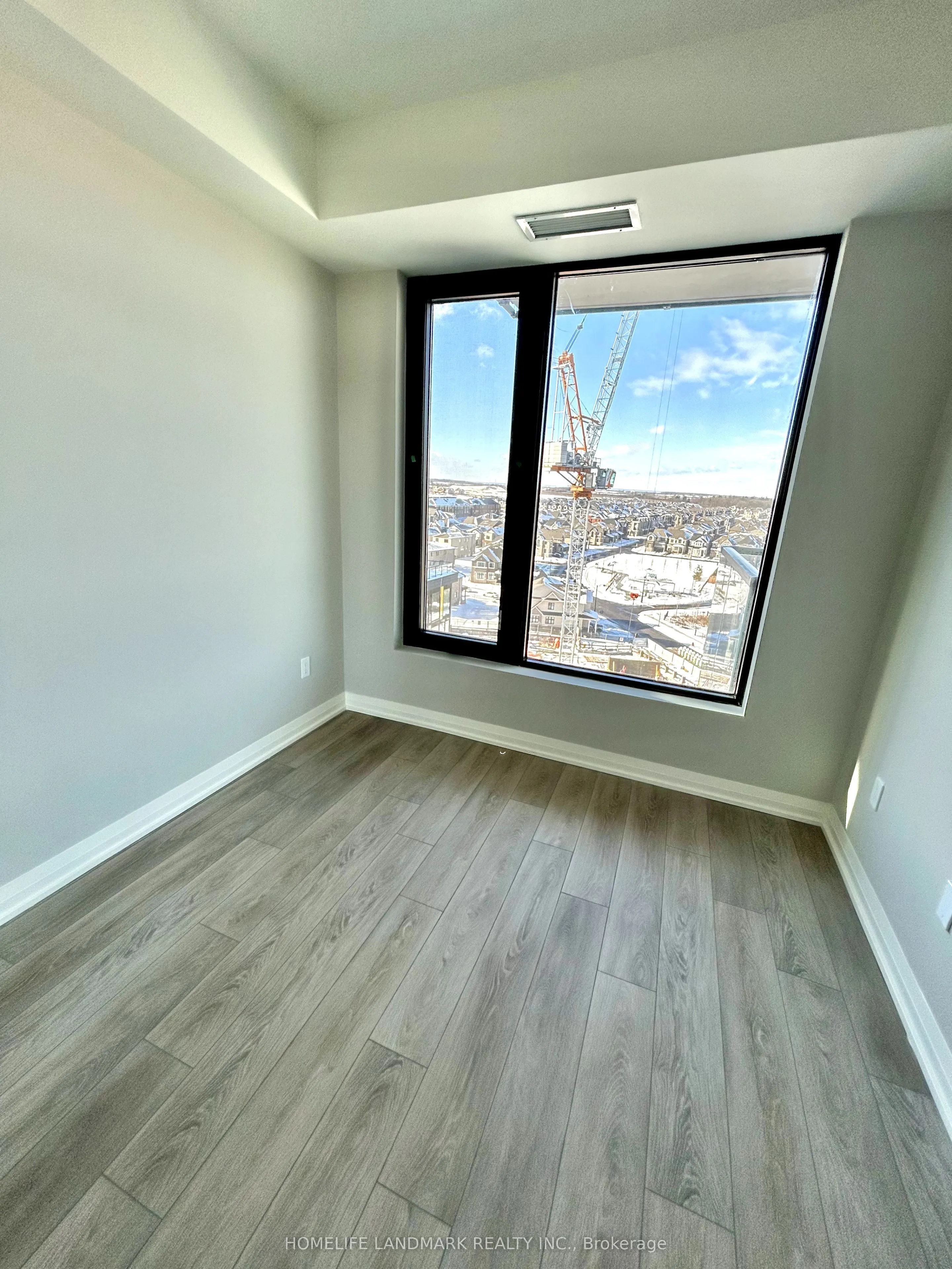 1415 Dundas Street E, #910